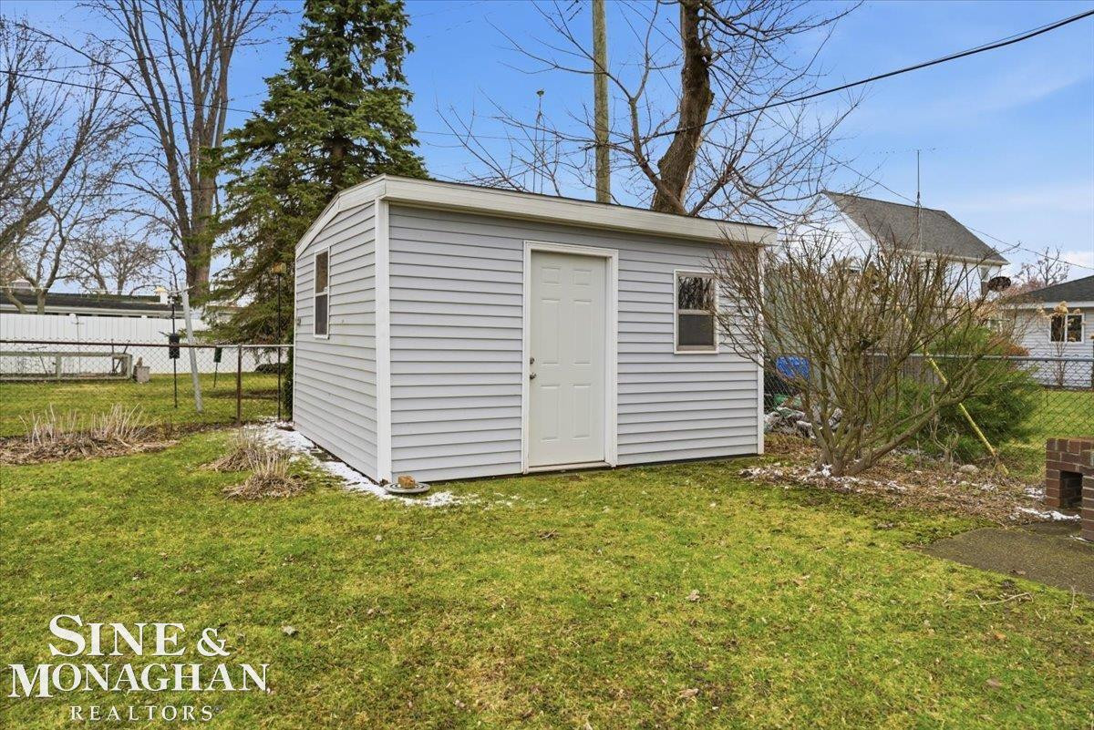 465 Louis Avenue, MI — Photo 41