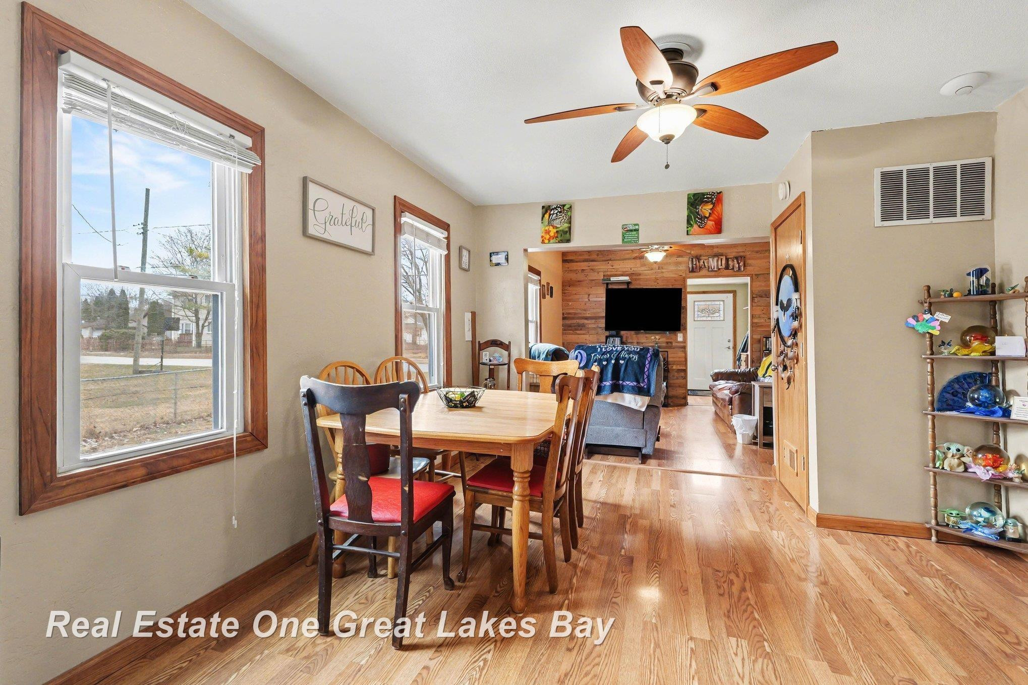 621 W Hosmer Street, Saint Charles, MI 48655 — Photo 4