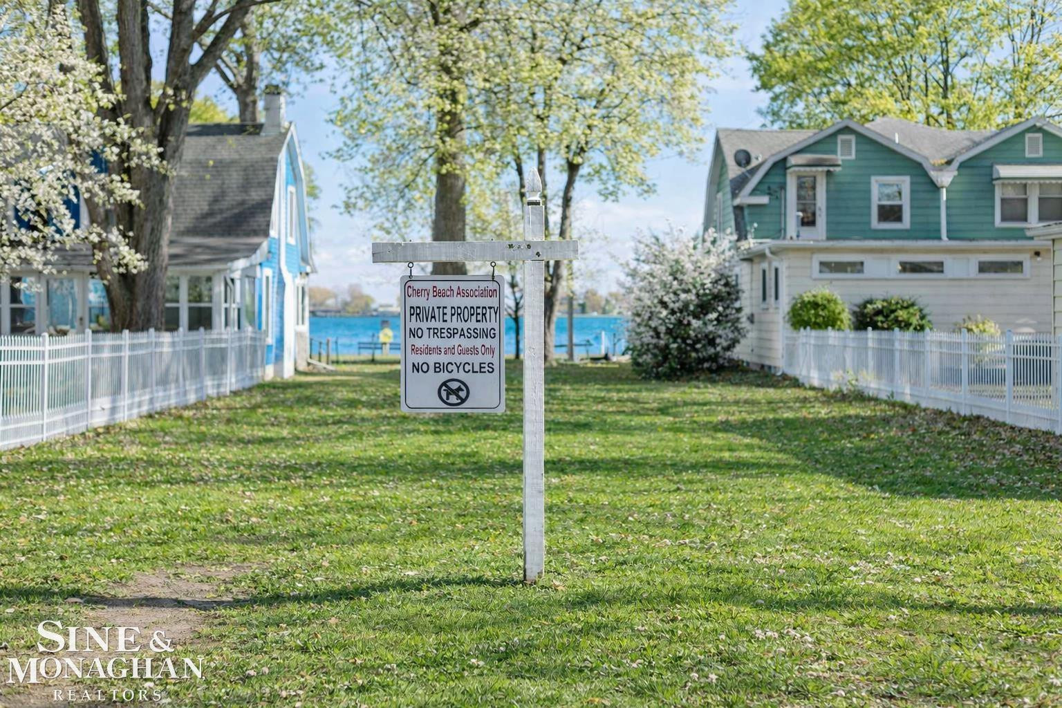 465 Louis Avenue, MI — Photo 47