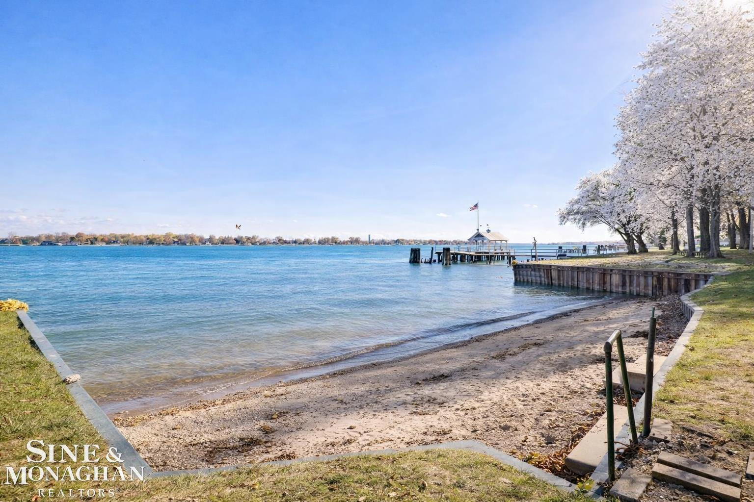 465 Louis Avenue, MI — Photo 48
