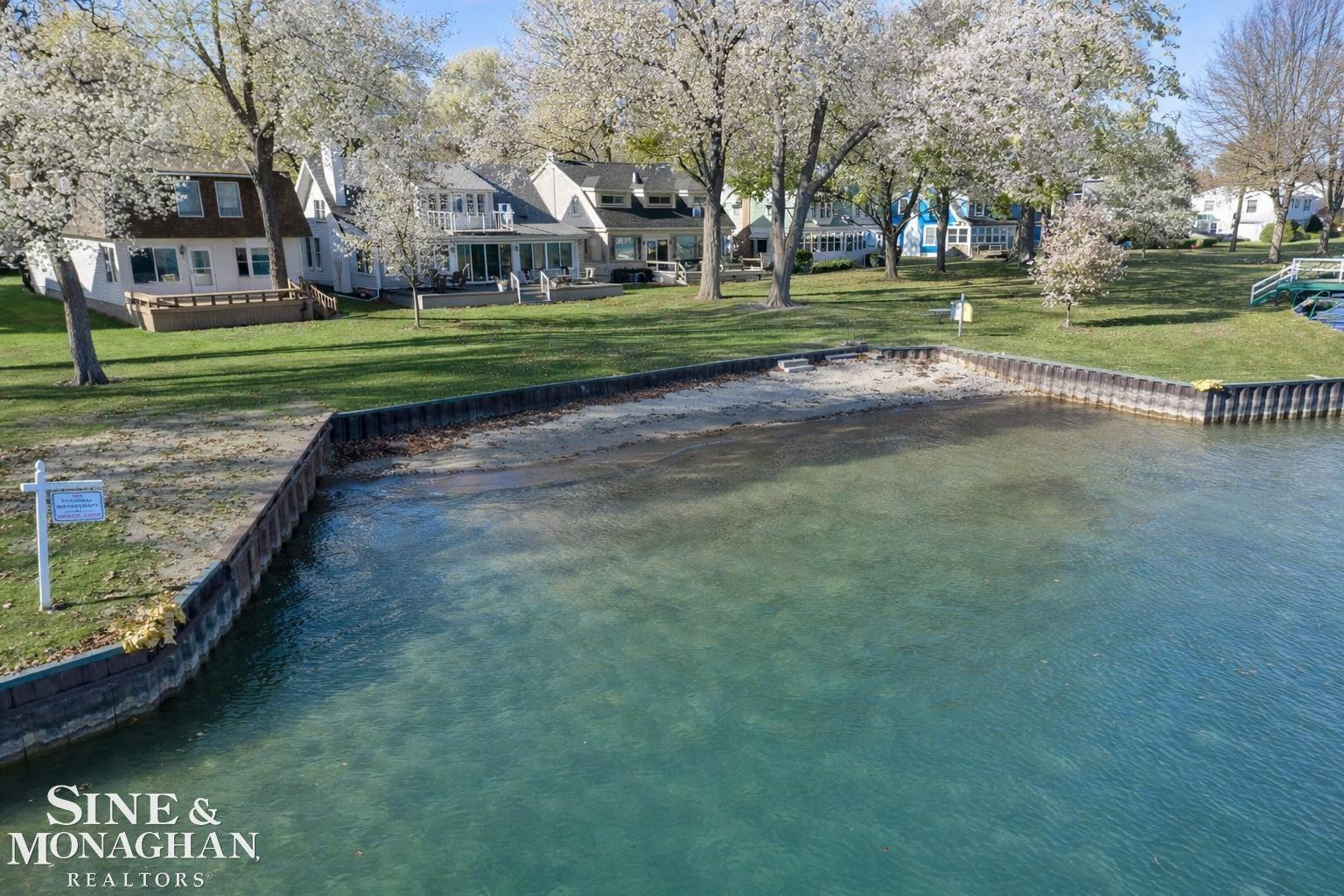 465 Louis Avenue, MI — Photo 51