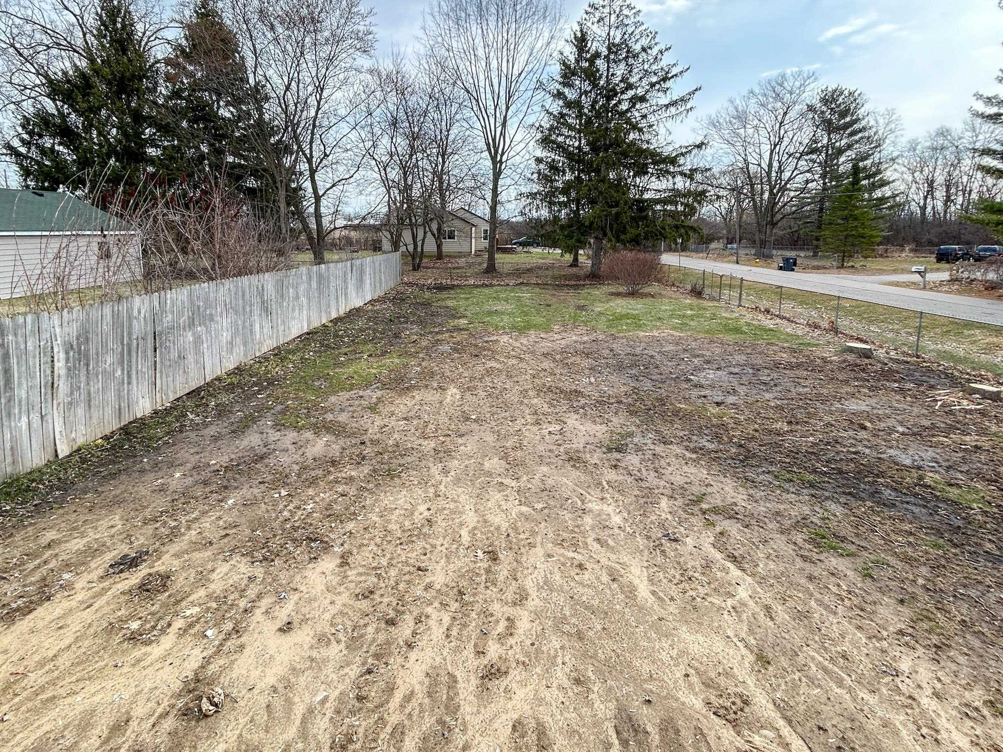 2399 E Parkwood Avenue, Burton, MI 48529 — Photo 3