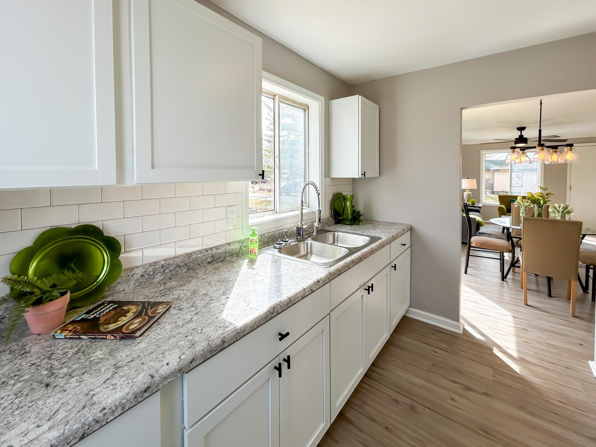 2399 E Parkwood Avenue, Burton, MI 48529 — Photo 10