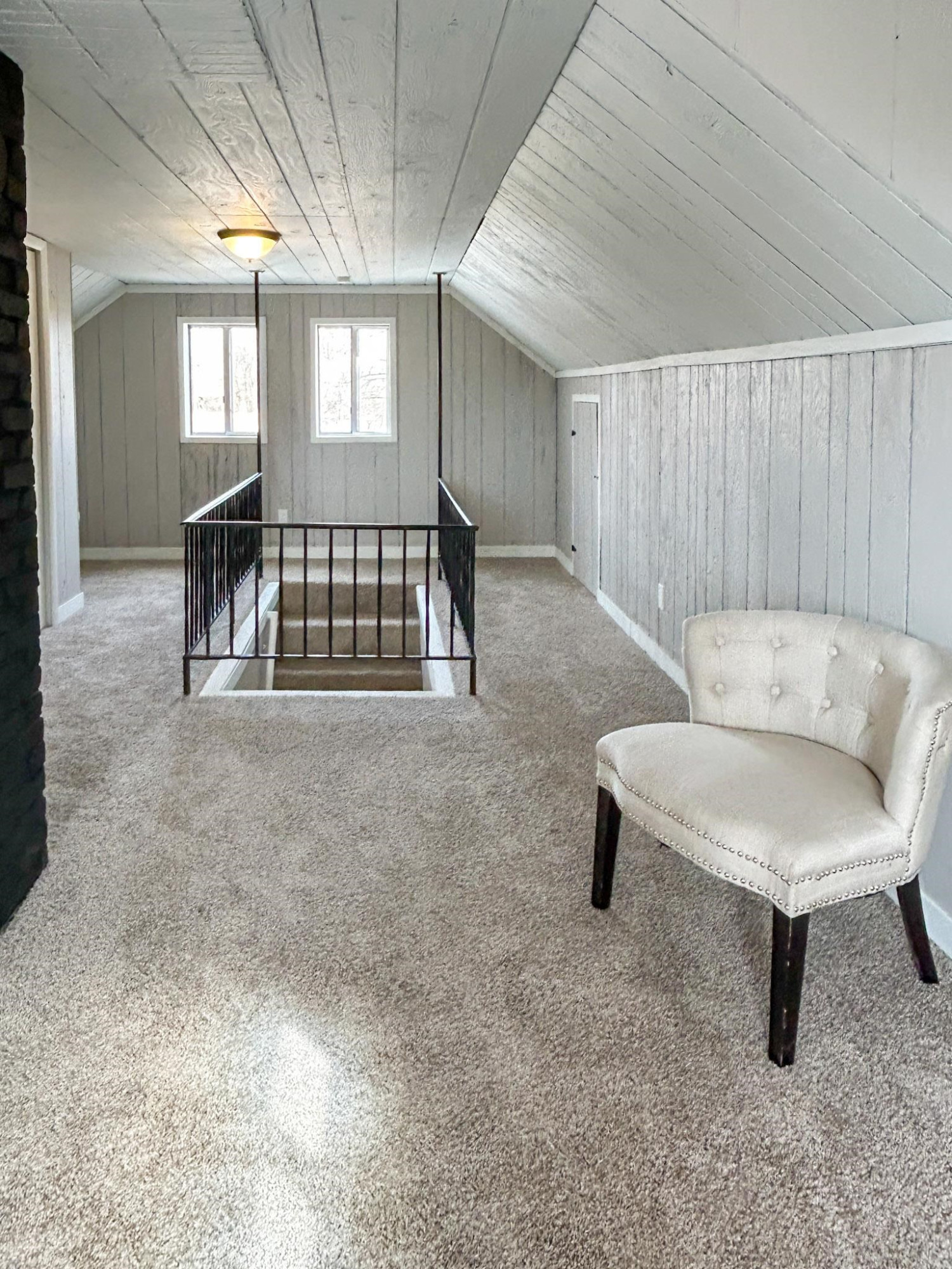 2399 E Parkwood Avenue, Burton, MI 48529 — Photo 15
