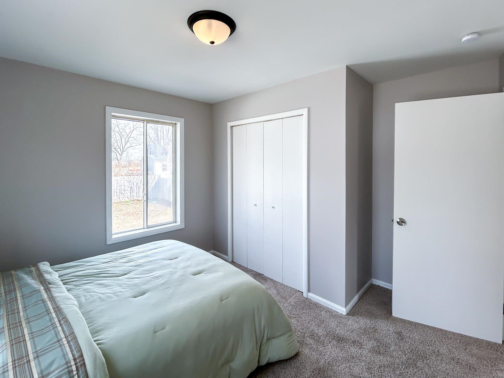2399 E Parkwood Avenue, Burton, MI 48529 — Photo 18