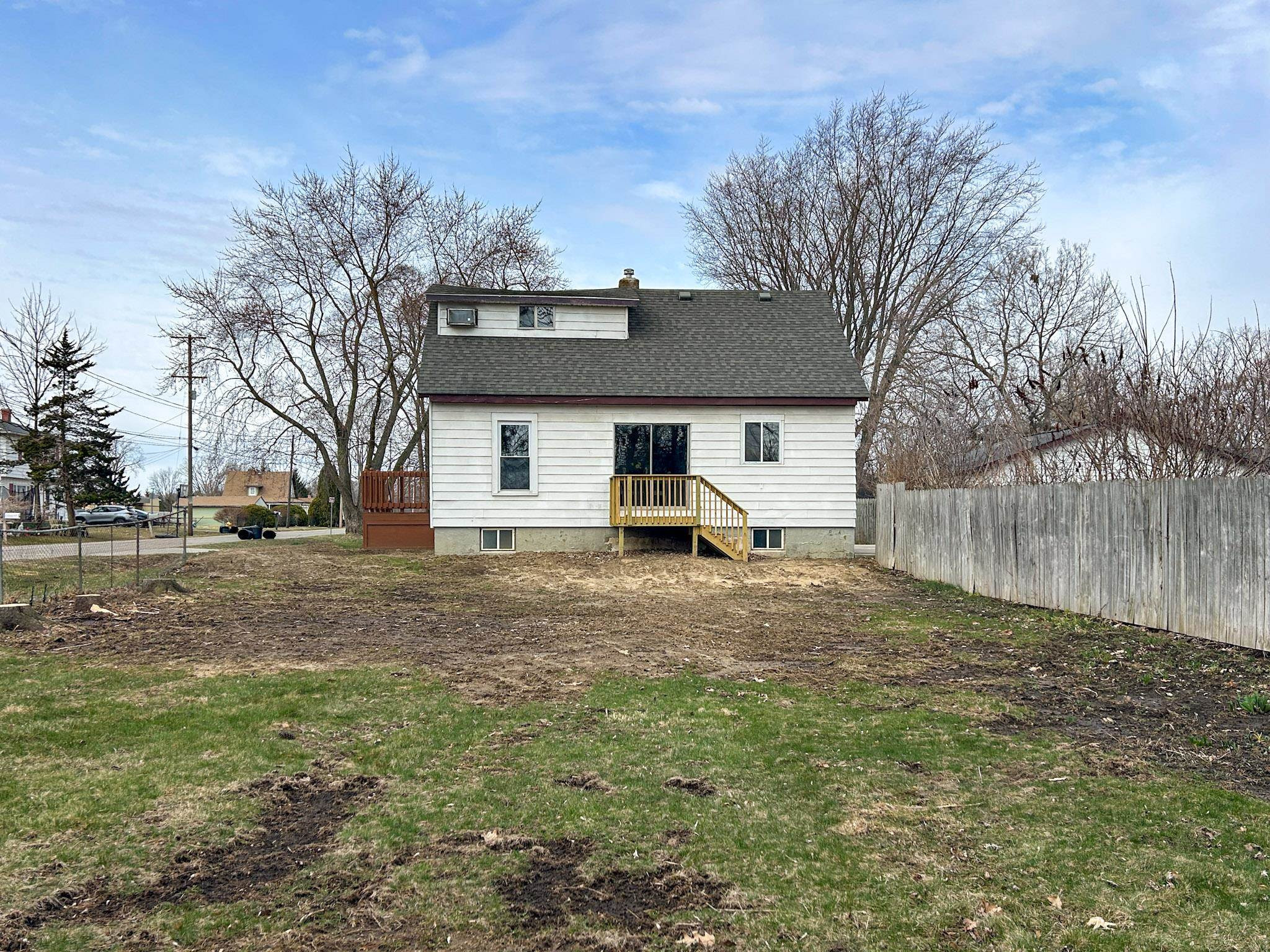 2399 E Parkwood Avenue, Burton, MI 48529 — Photo 28