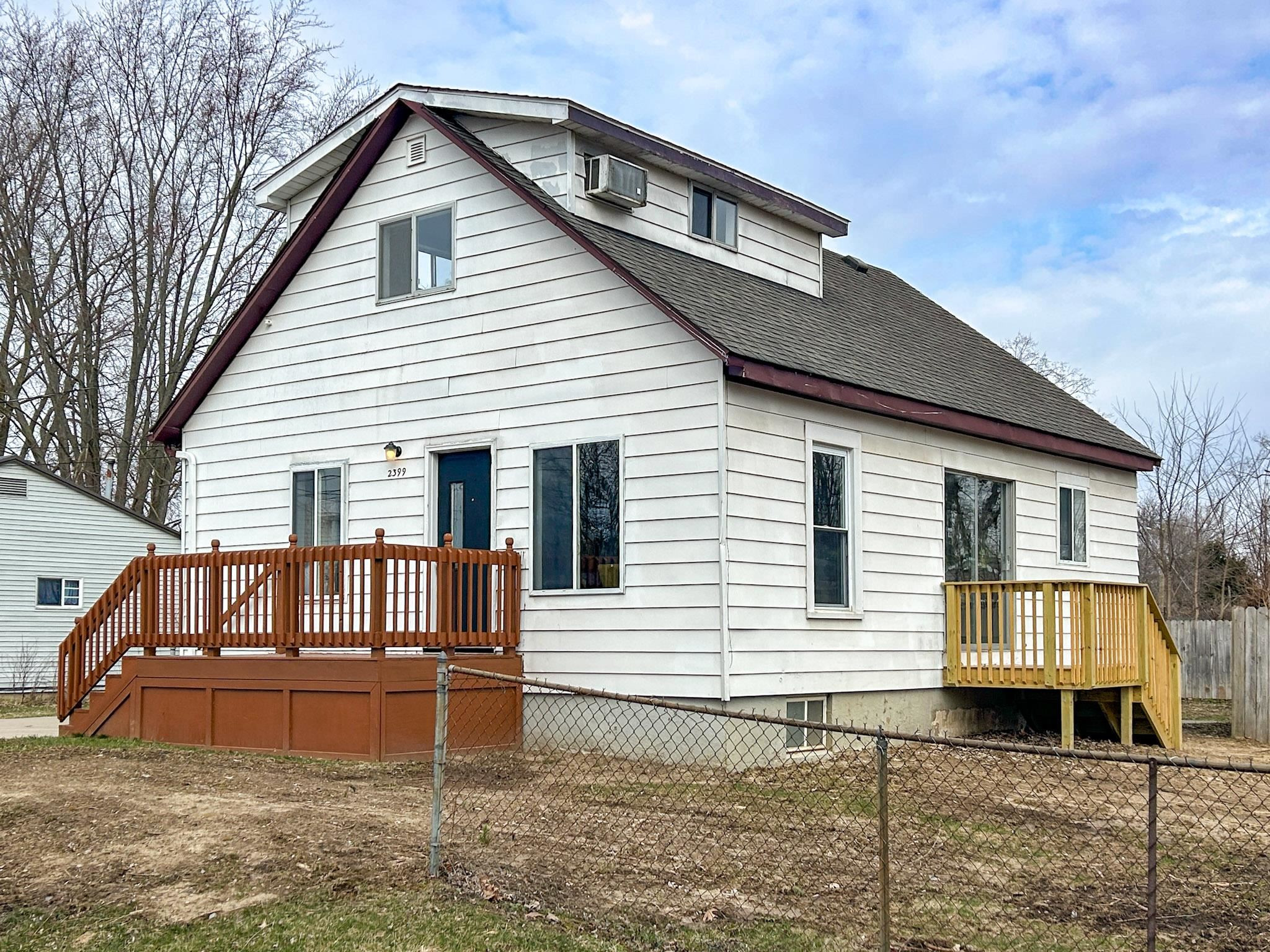 2399 E Parkwood Avenue, Burton, MI 48529 — Photo 30