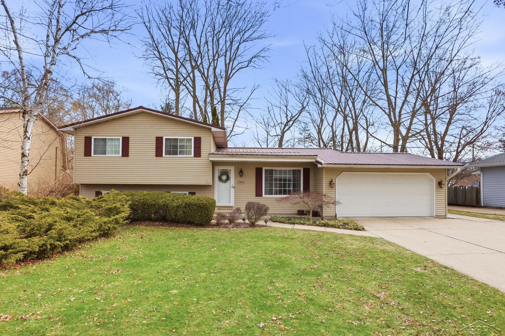3804 Sweetbrier Terrace, Midland, MI 48642 — front exterior