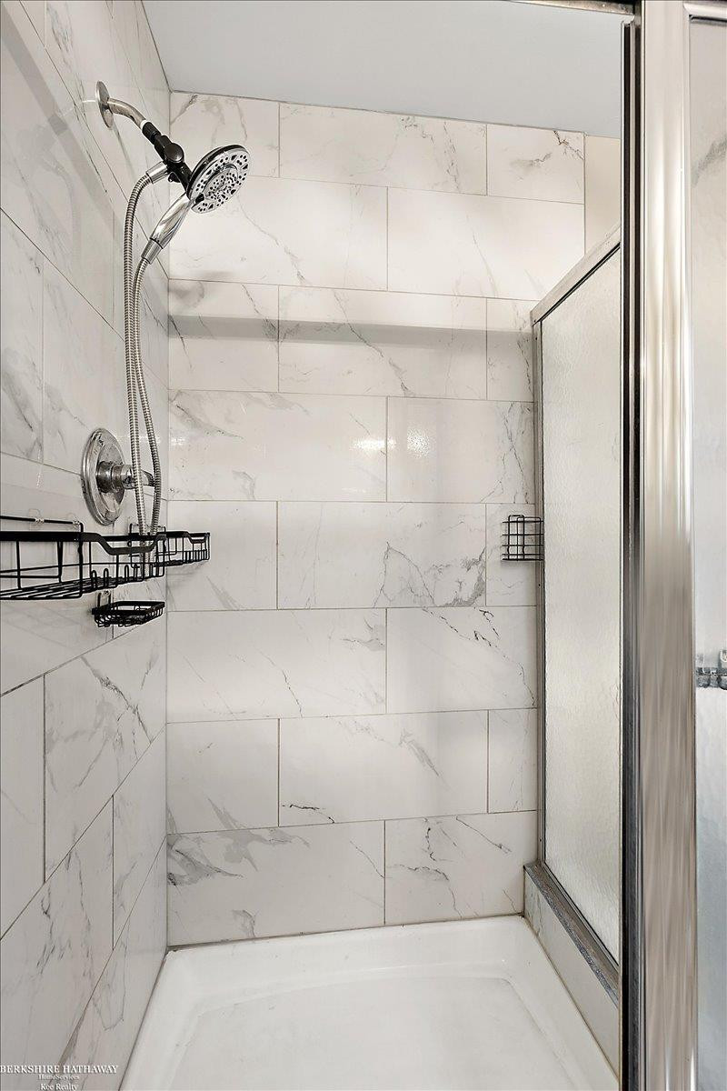 9105 Timbercrest Lane, Whitmore Lake, MI 48189 — Photo 18