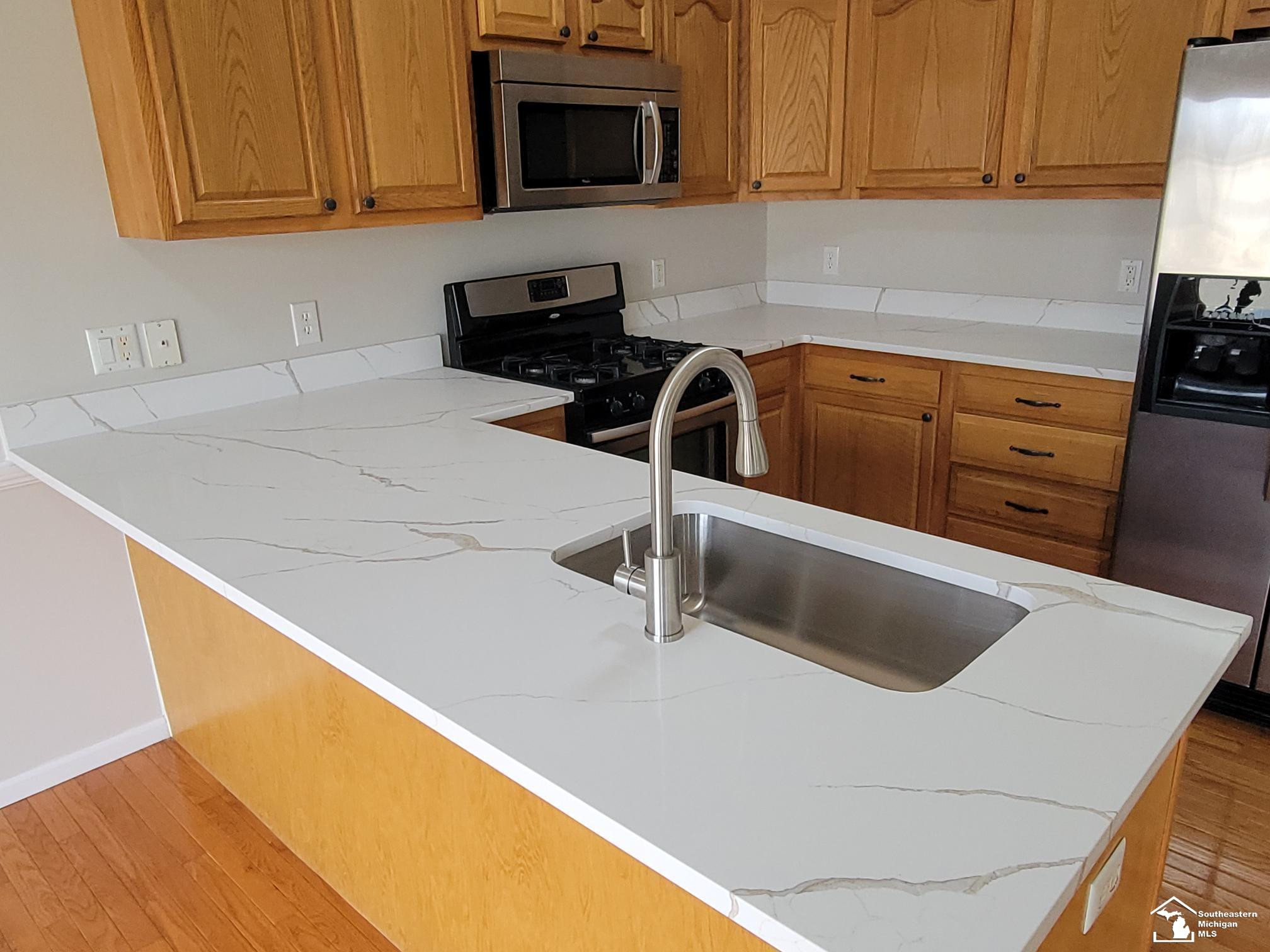 12322 Hannah Lane, Carleton, MI 48117 — Photo 9
