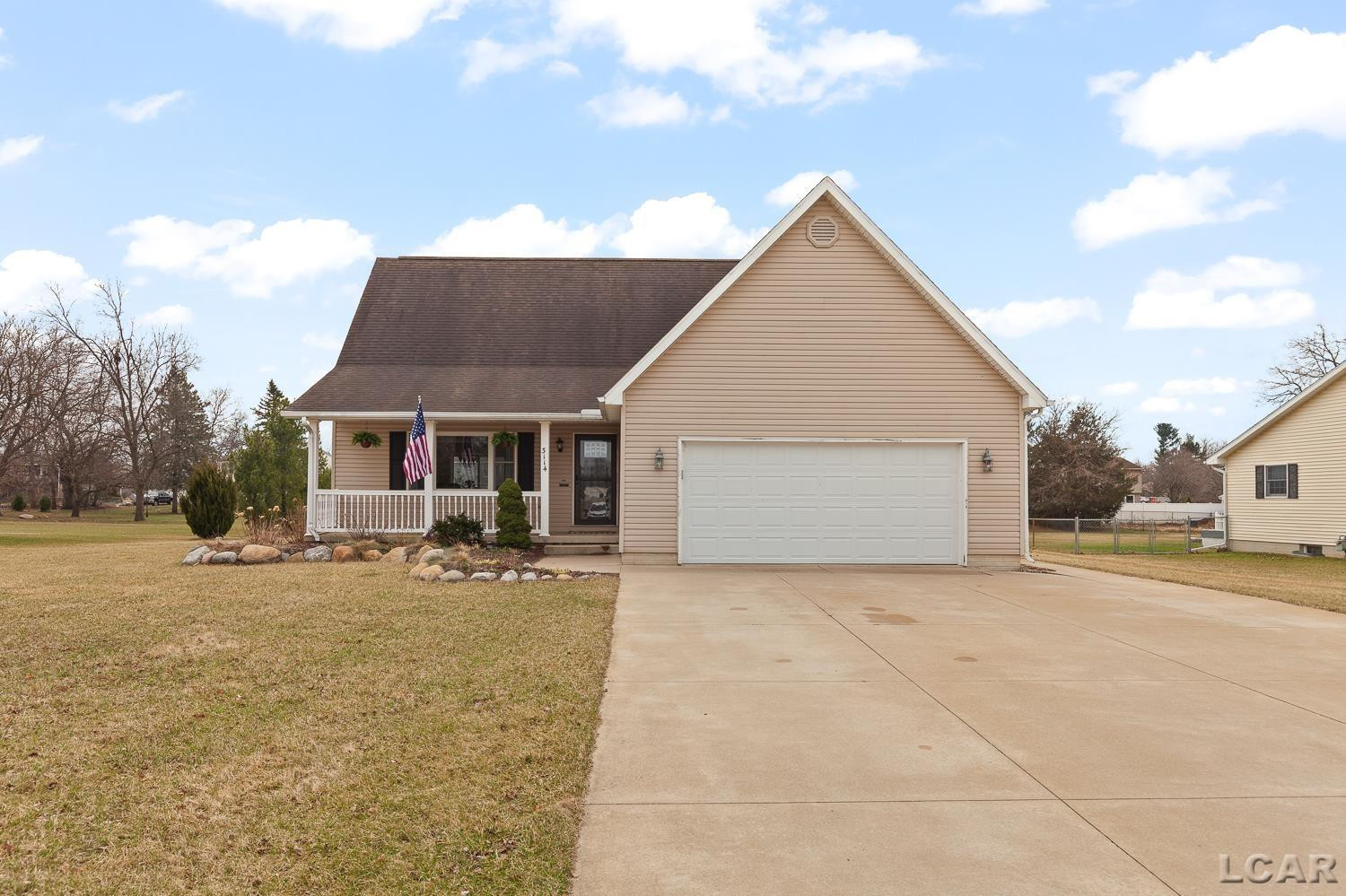 3114 Cobblestone Ridge, Tecumseh, MI 49286 — front exterior