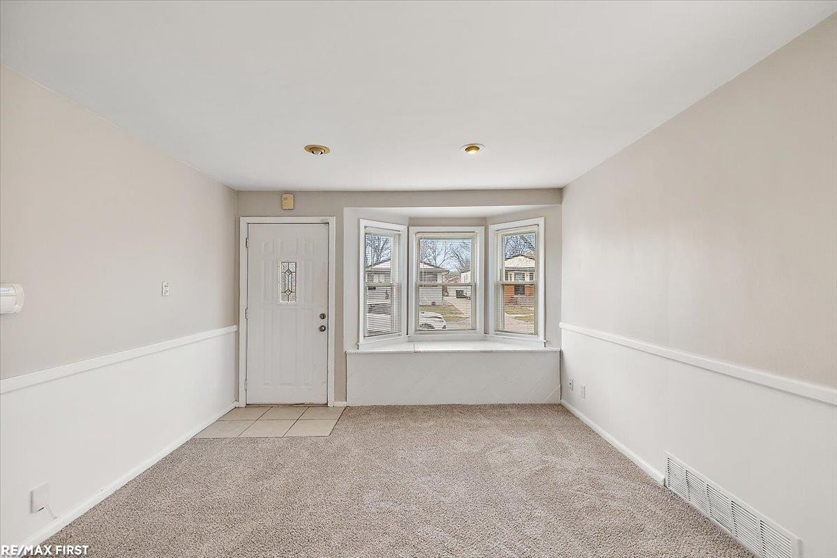 20625 Avalon Street, Saint Clair Shores, MI 48080 — Photo 8