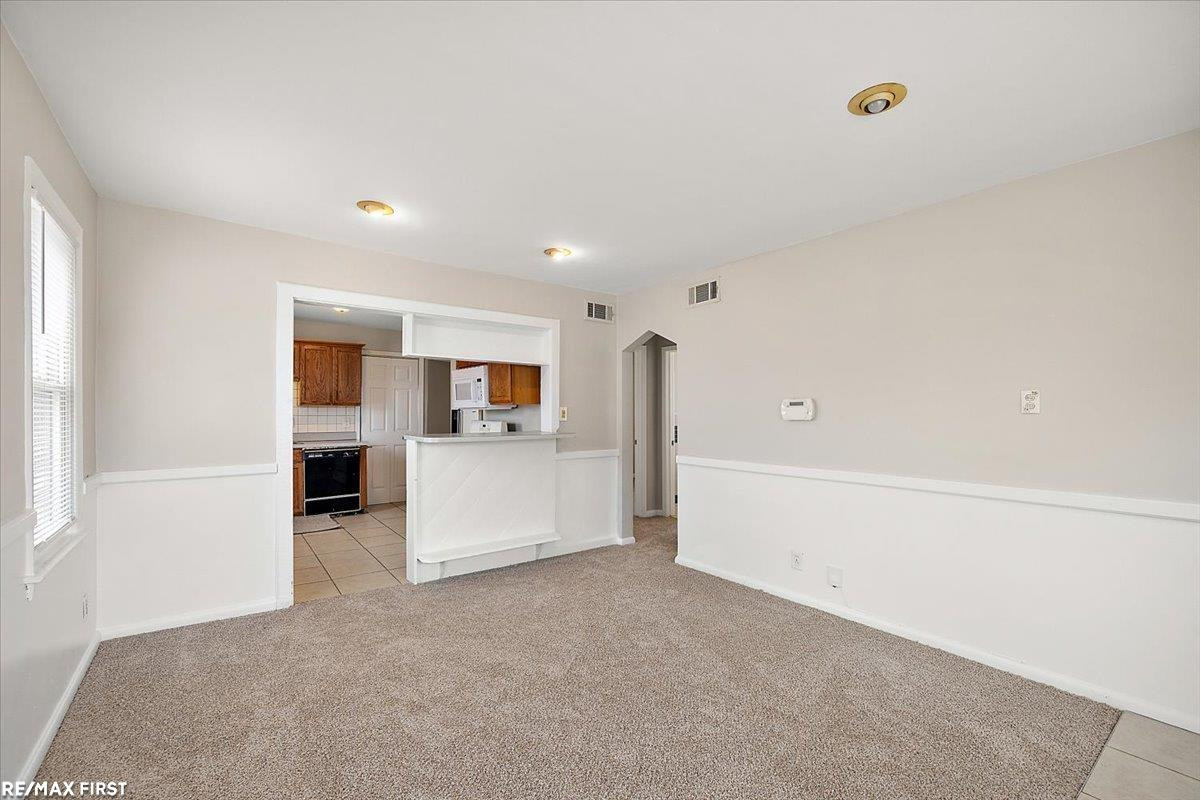 20625 Avalon Street, Saint Clair Shores, MI 48080 — Photo 10
