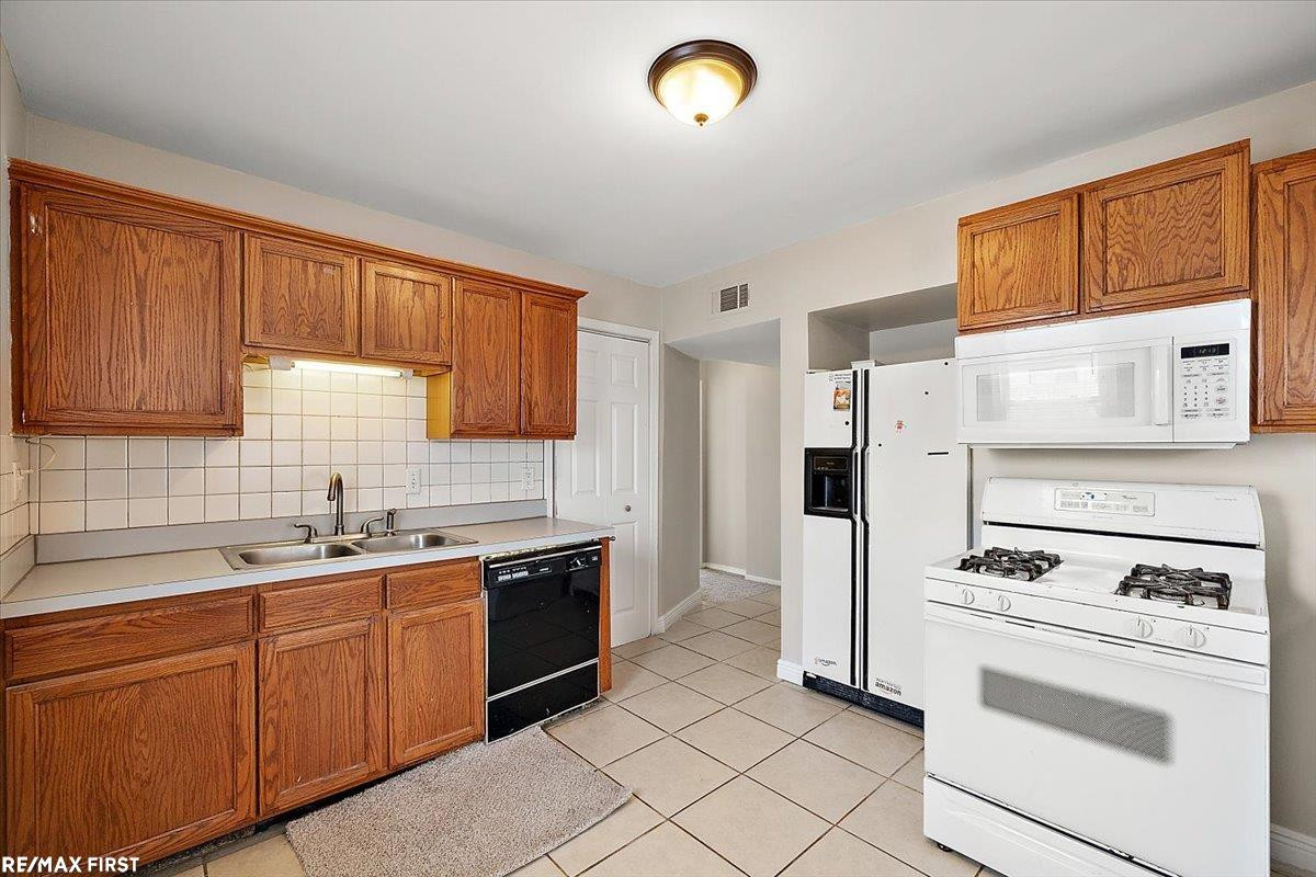 20625 Avalon Street, Saint Clair Shores, MI 48080 — Photo 12