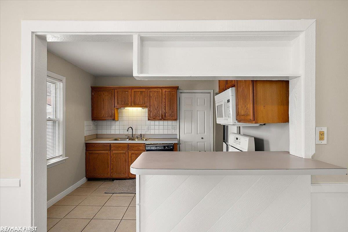 20625 Avalon Street, Saint Clair Shores, MI 48080 — Photo 17