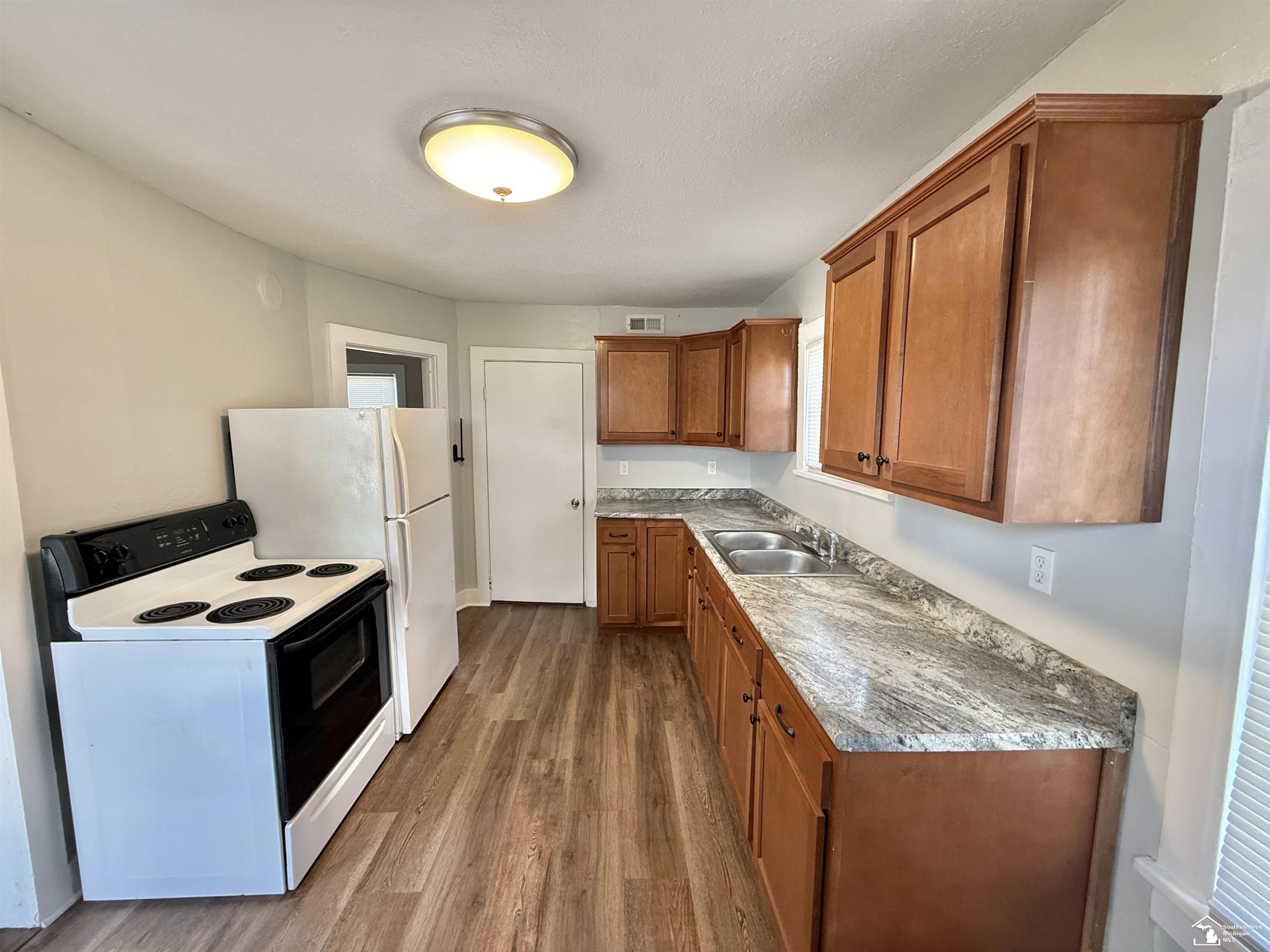 9834 Streeter Drive, Erie, MI — Photo 6