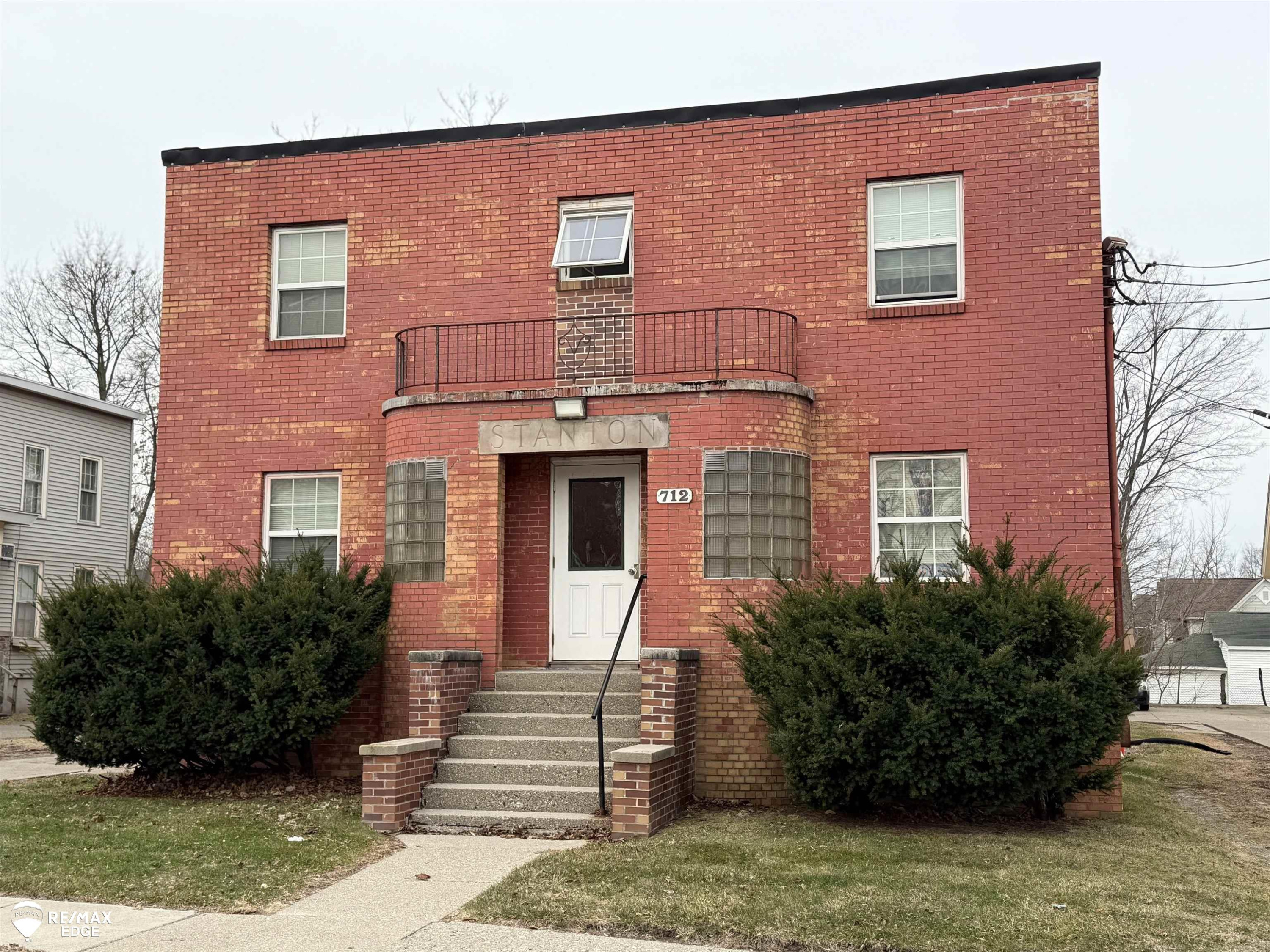 712 S Grand Traverse Street, Flint, MI 48502
