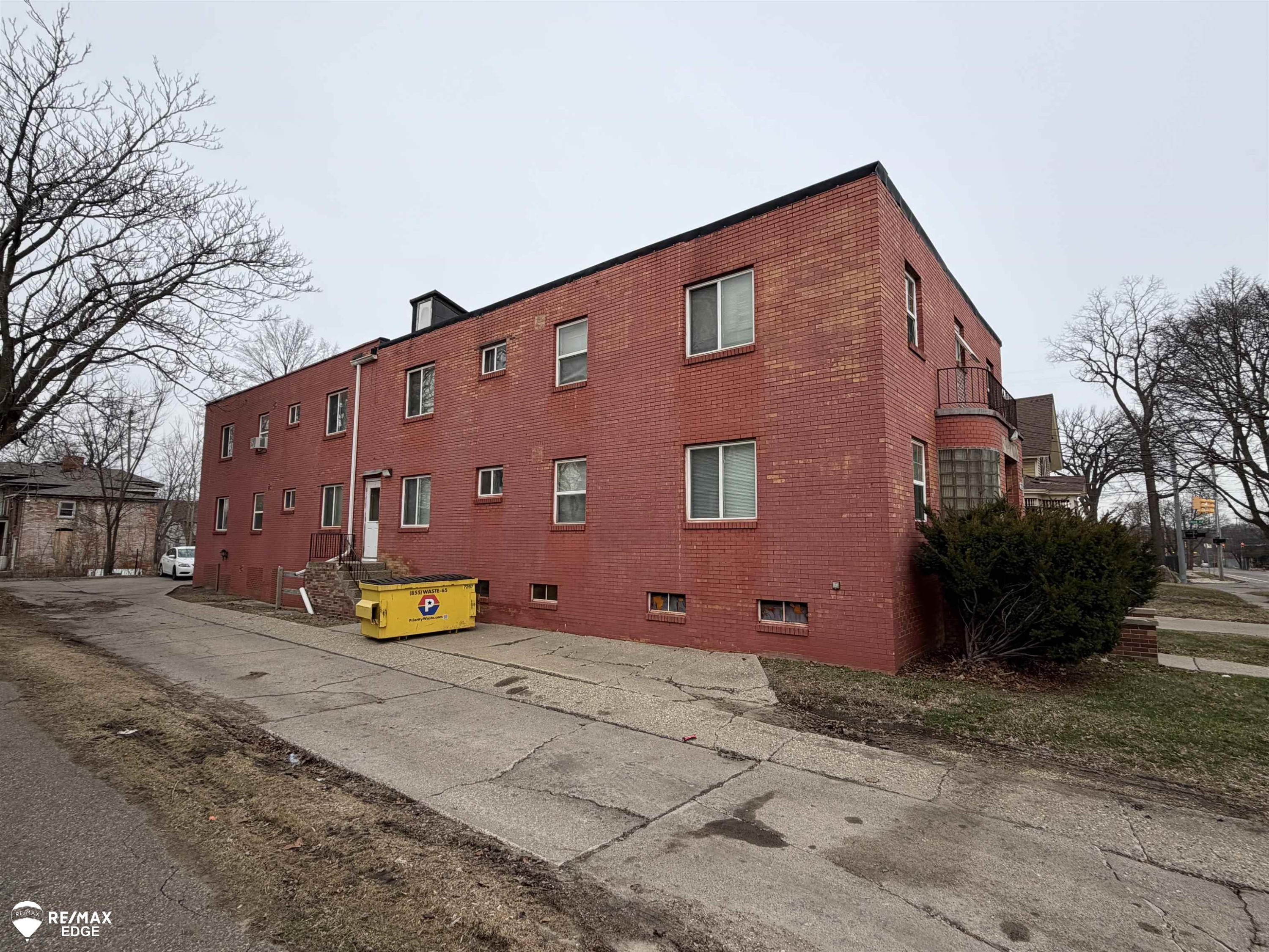 712 S Grand Traverse Street, Flint, MI 48502 — Photo 3