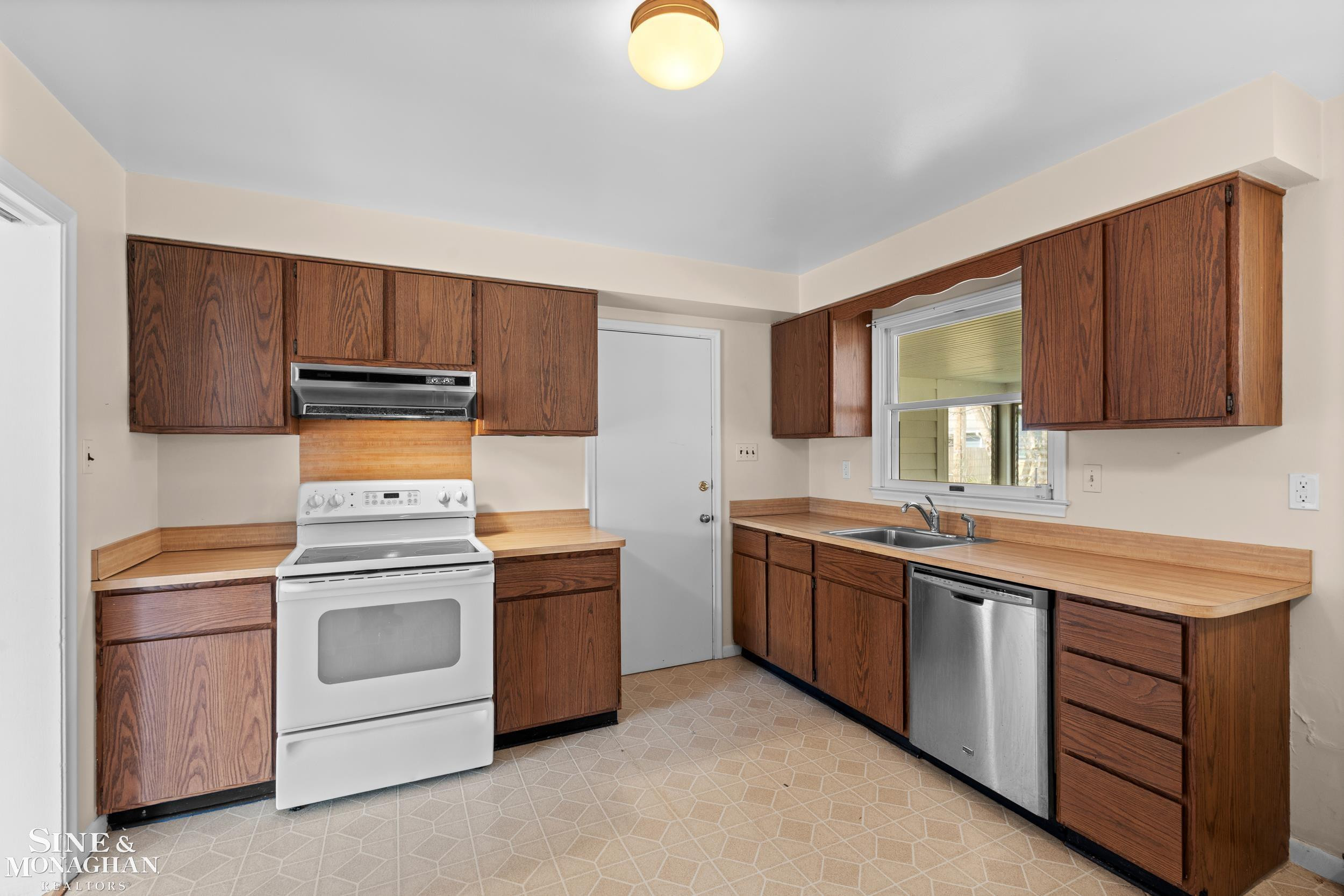 16240 Amherst Avenue, Beverly Hills, MI 48025 — Photo 14