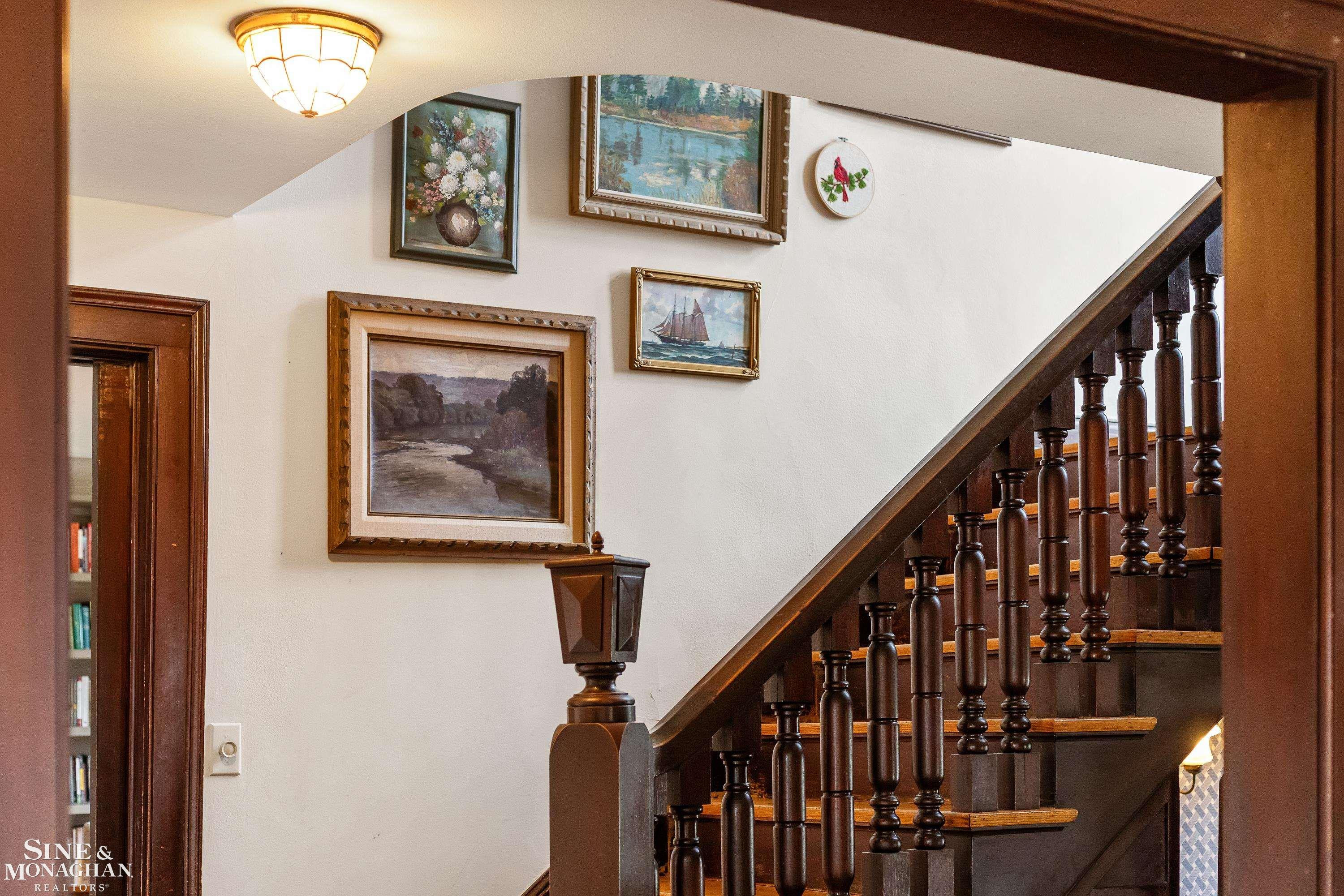 1041 Lochmoor Boulevard, Grosse Pointe Woods, MI 48236 — Photo 8
