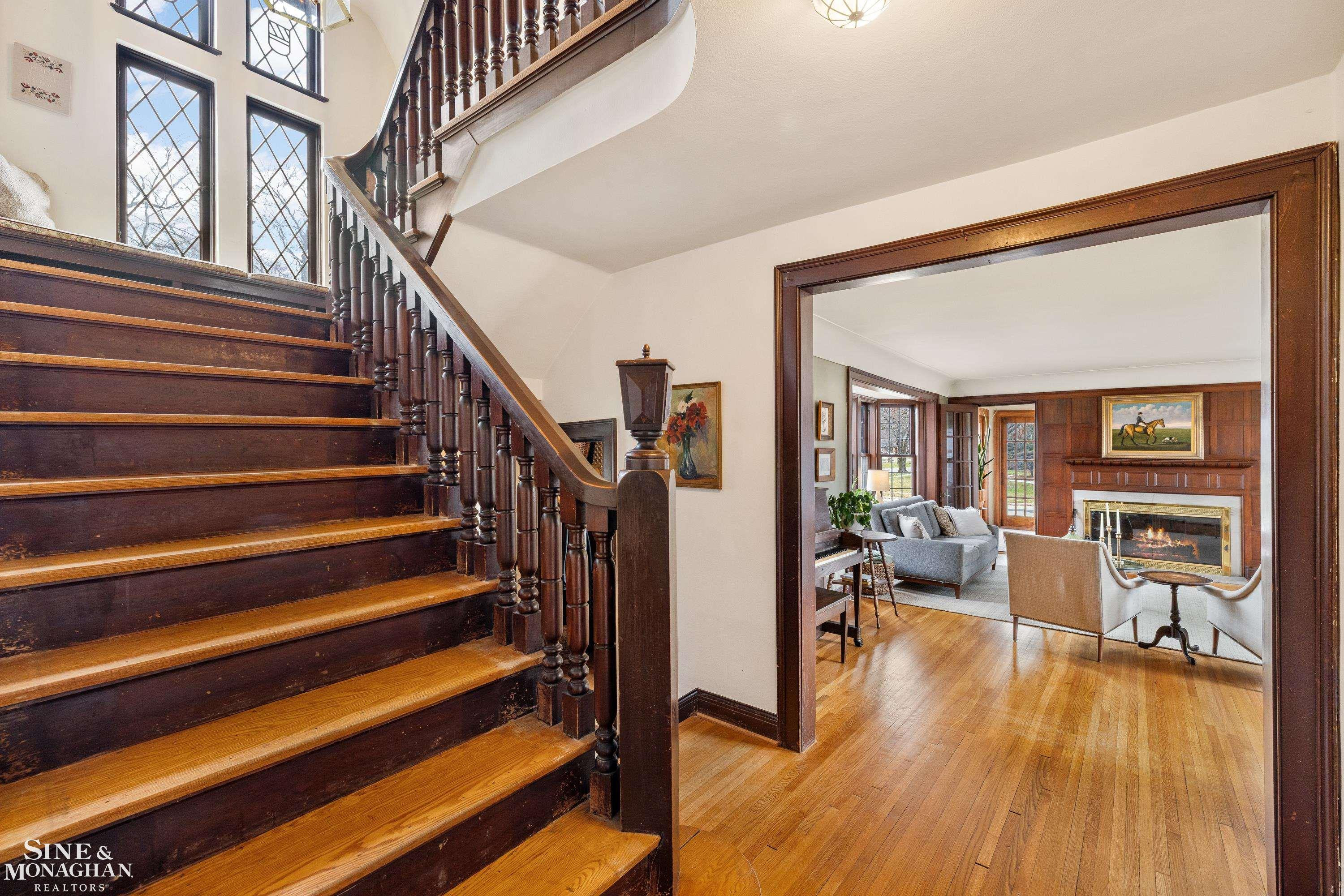 1041 Lochmoor Boulevard, Grosse Pointe Woods, MI 48236 — Photo 9