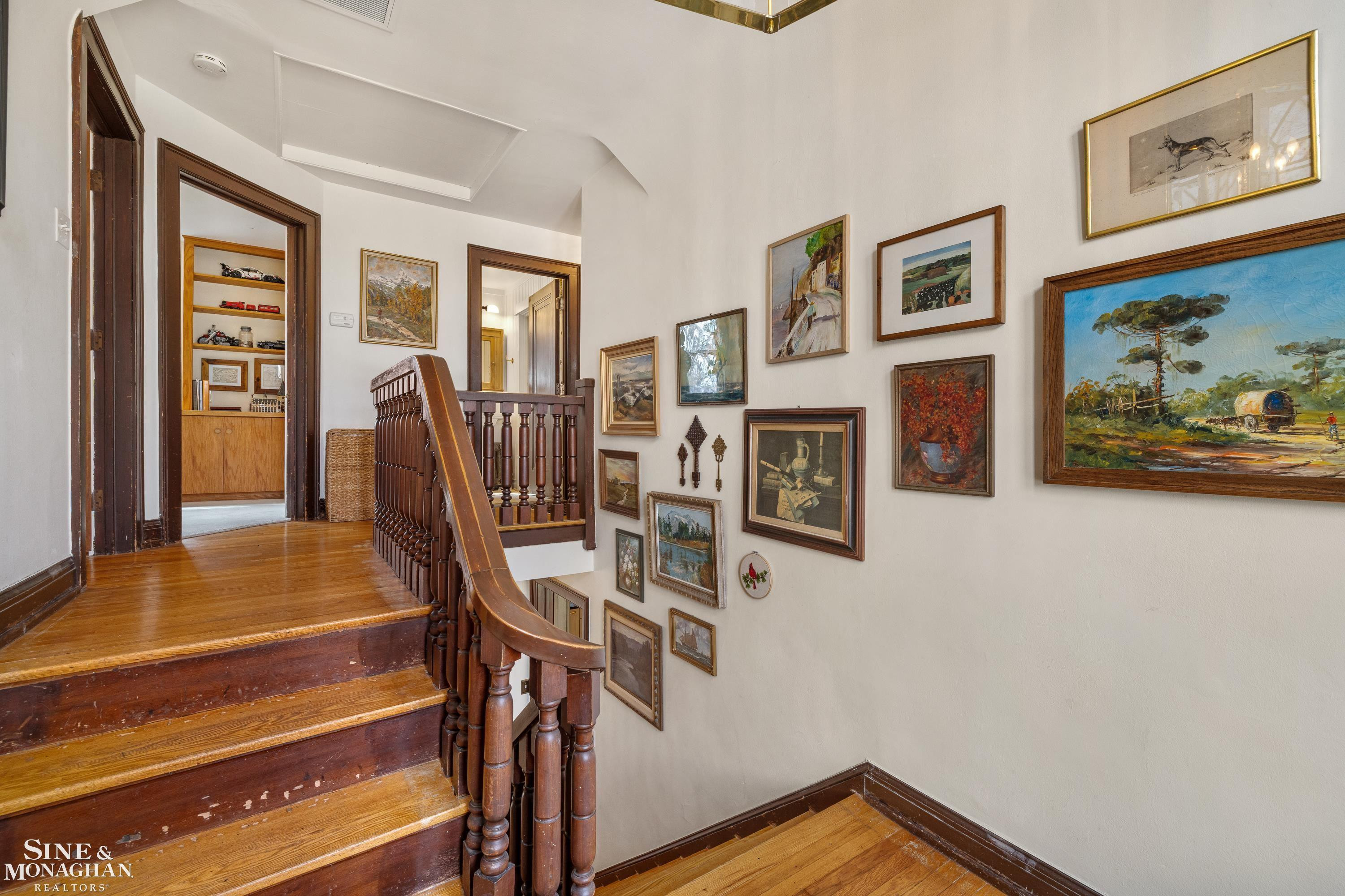 1041 Lochmoor Boulevard, Grosse Pointe Woods, MI 48236 — Photo 33