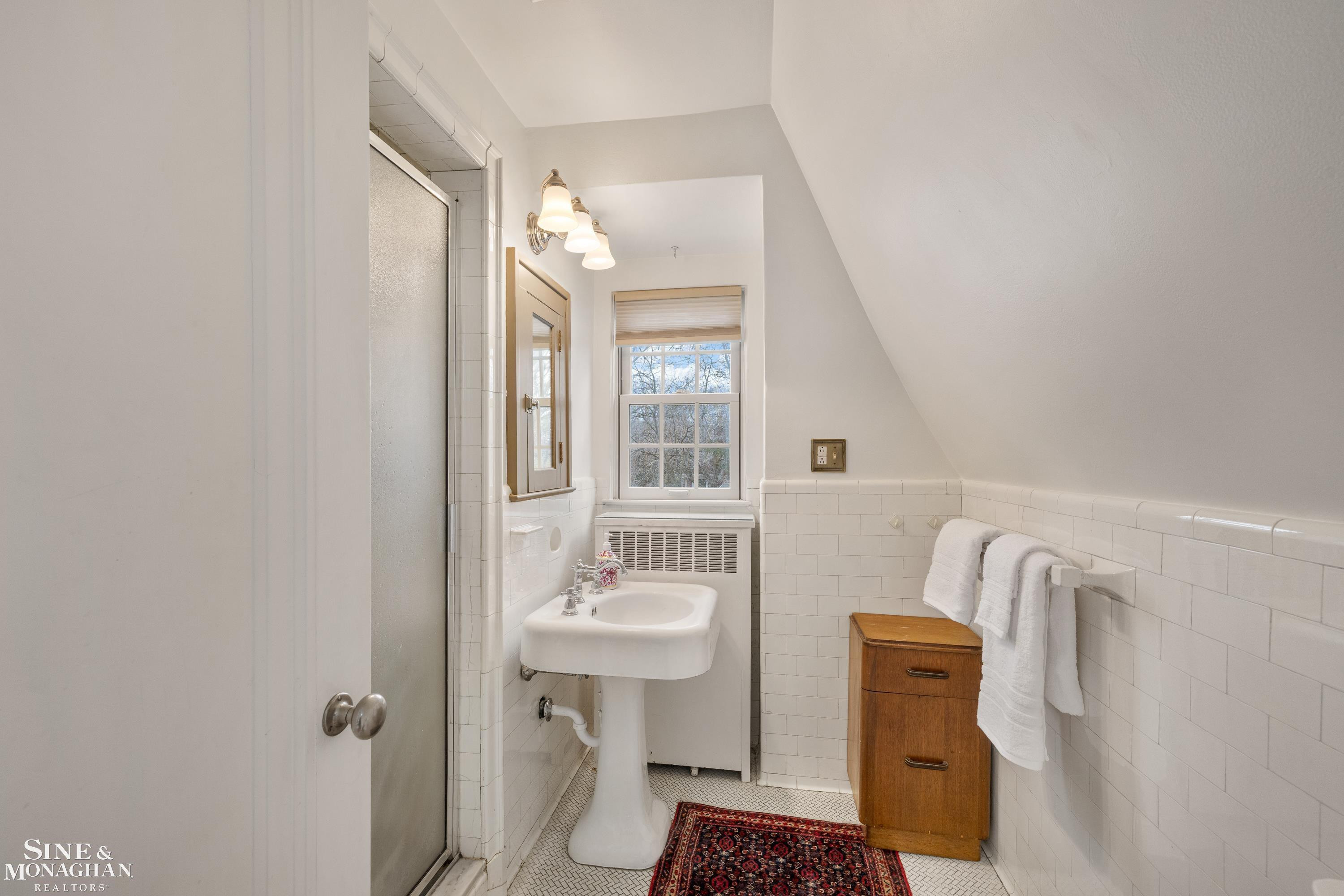 1041 Lochmoor Boulevard, Grosse Pointe Woods, MI 48236 — Photo 44