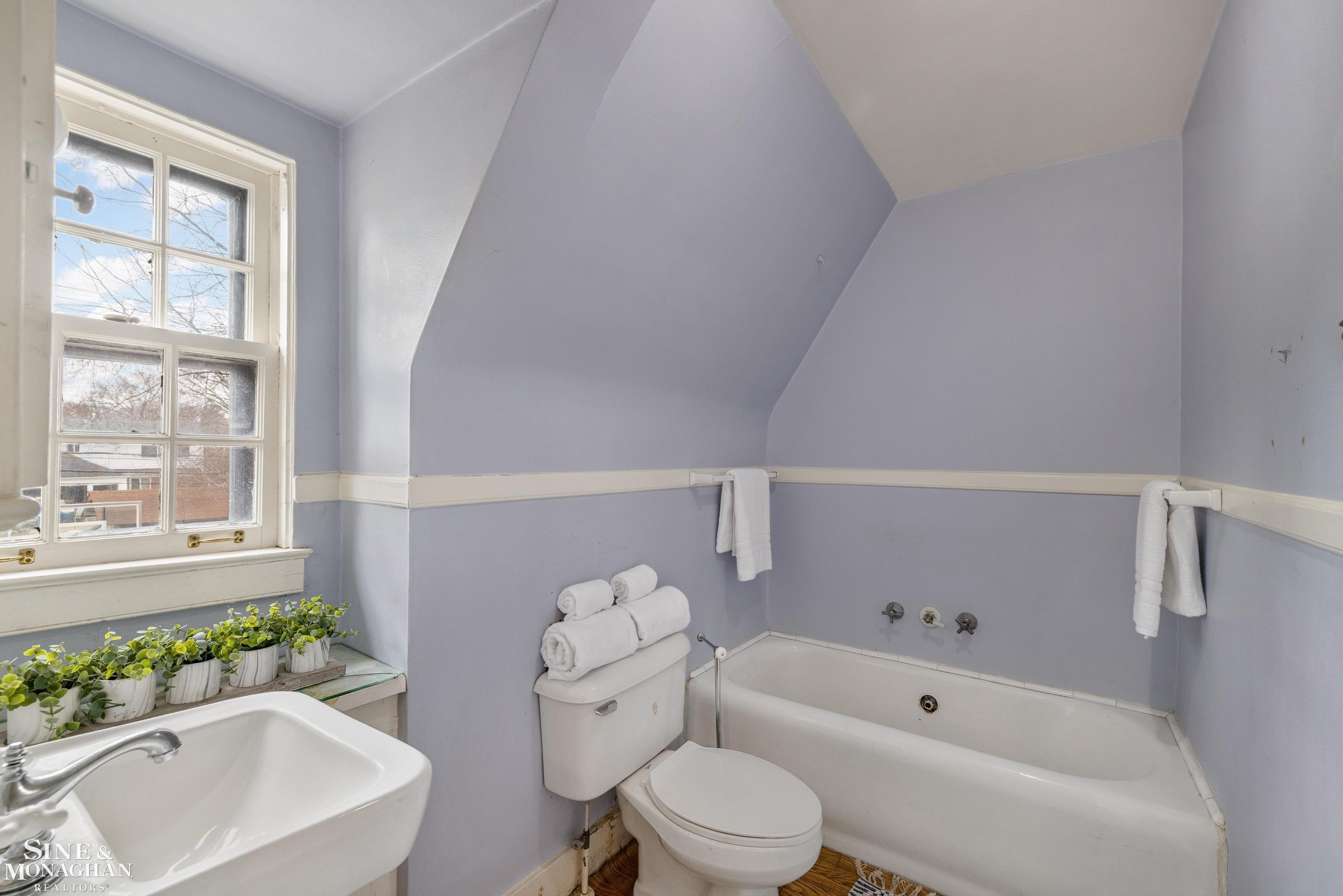 1041 Lochmoor Boulevard, Grosse Pointe Woods, MI 48236 — Photo 53