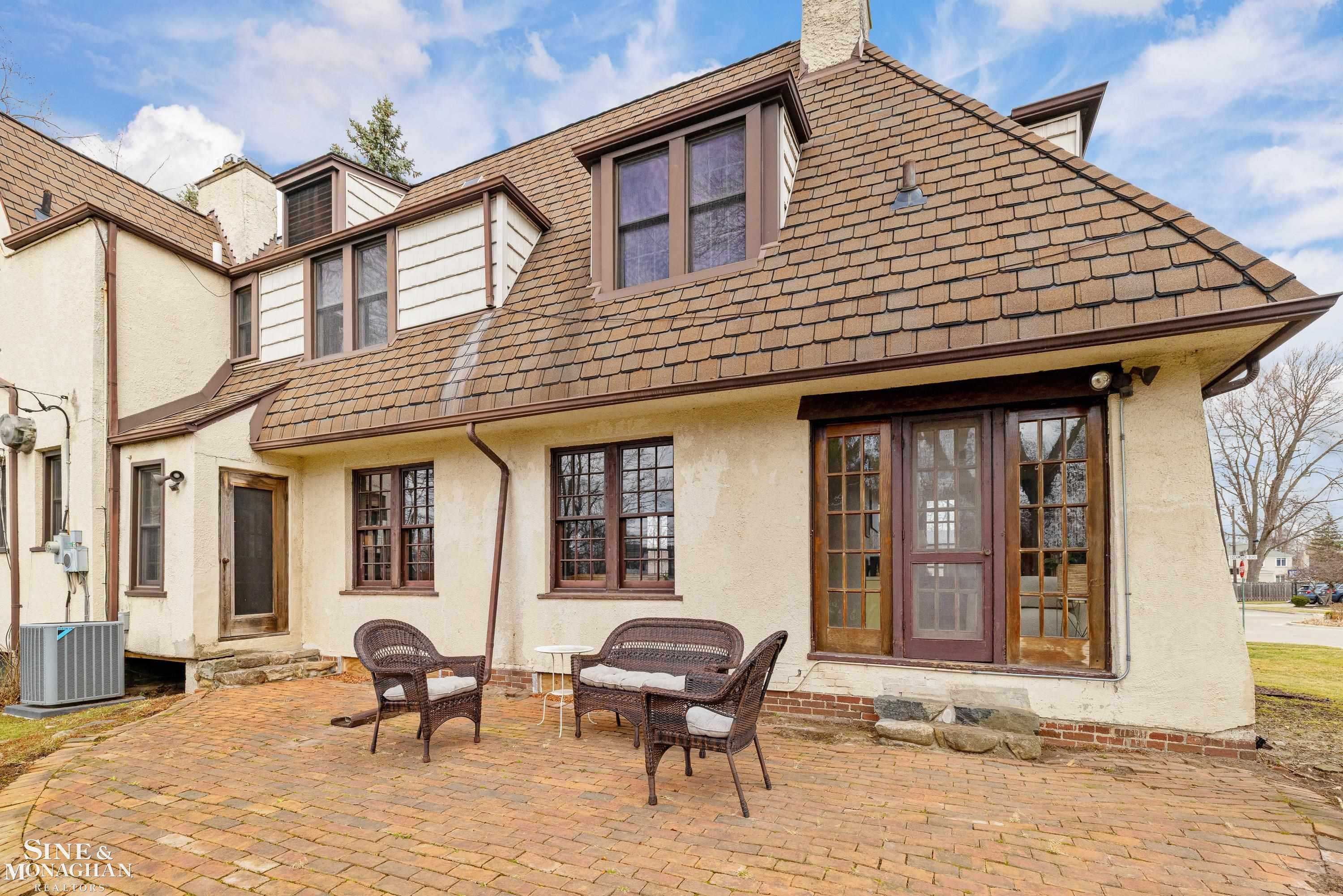 1041 Lochmoor Boulevard, Grosse Pointe Woods, MI 48236 — Photo 61