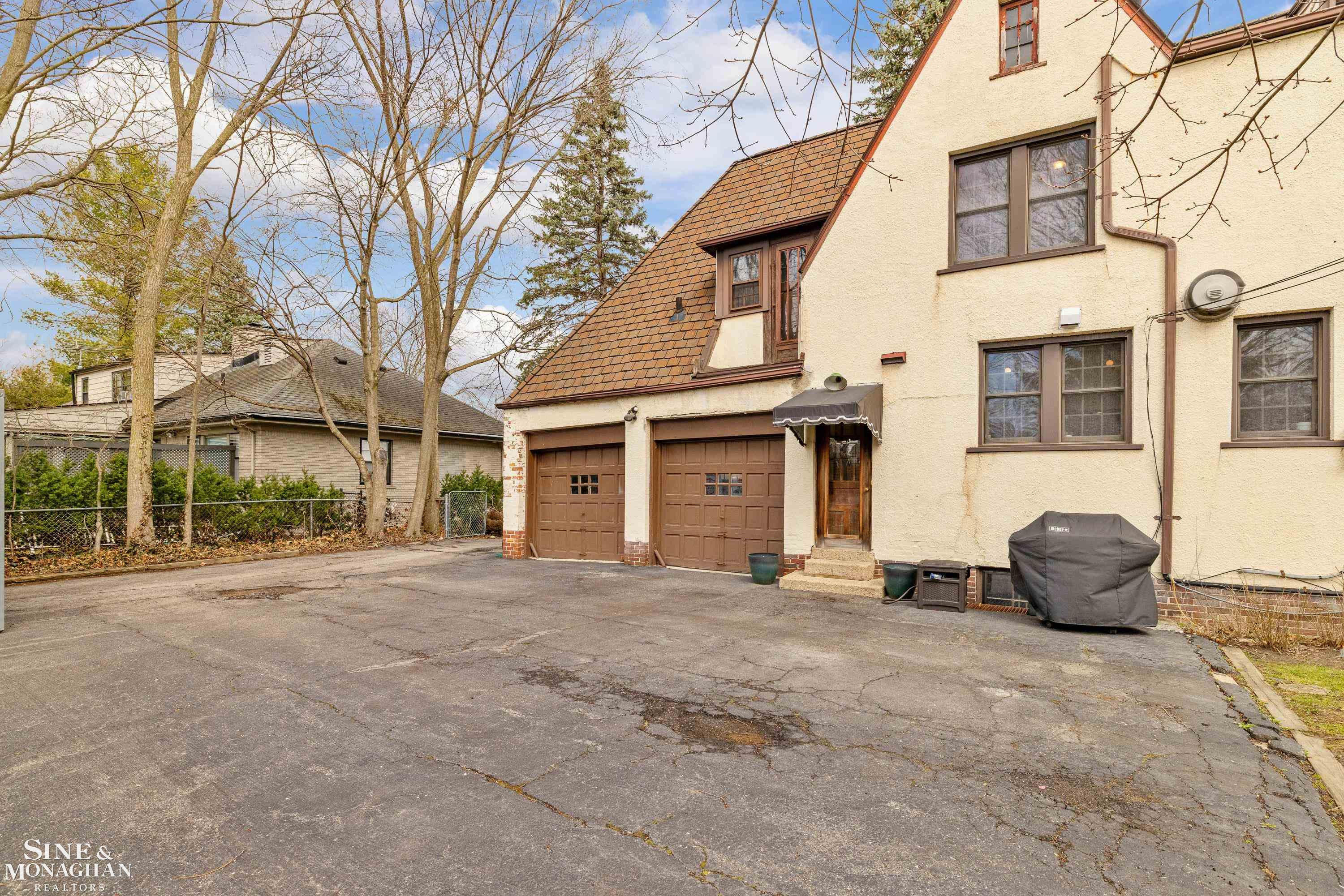 1041 Lochmoor Boulevard, Grosse Pointe Woods, MI 48236 — Photo 64