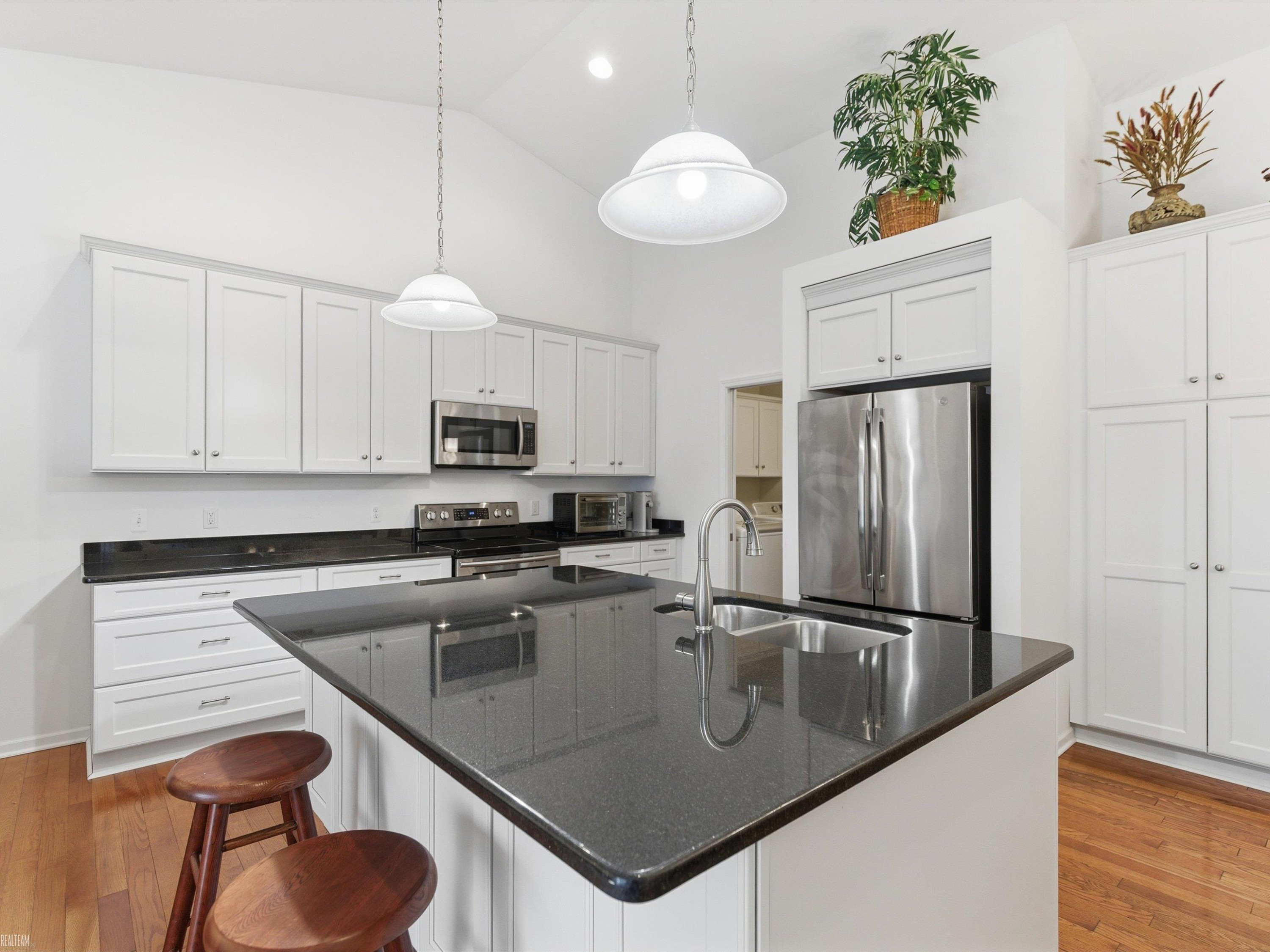 375 Devonshire Drive, Lapeer, MI 48446 — Photo 11