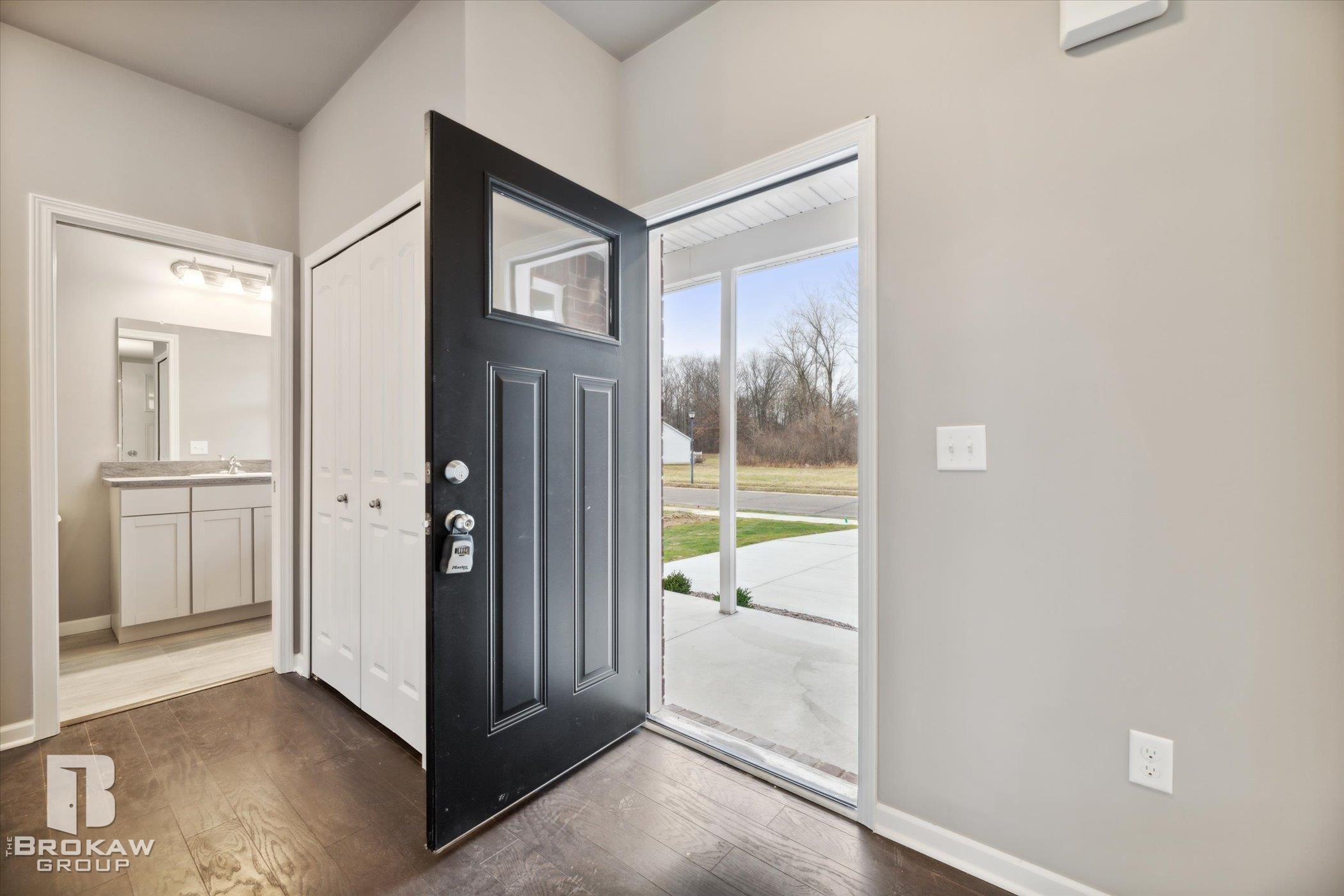 1437 Luxington Drive, Lapeer, MI 48446 — Photo 9