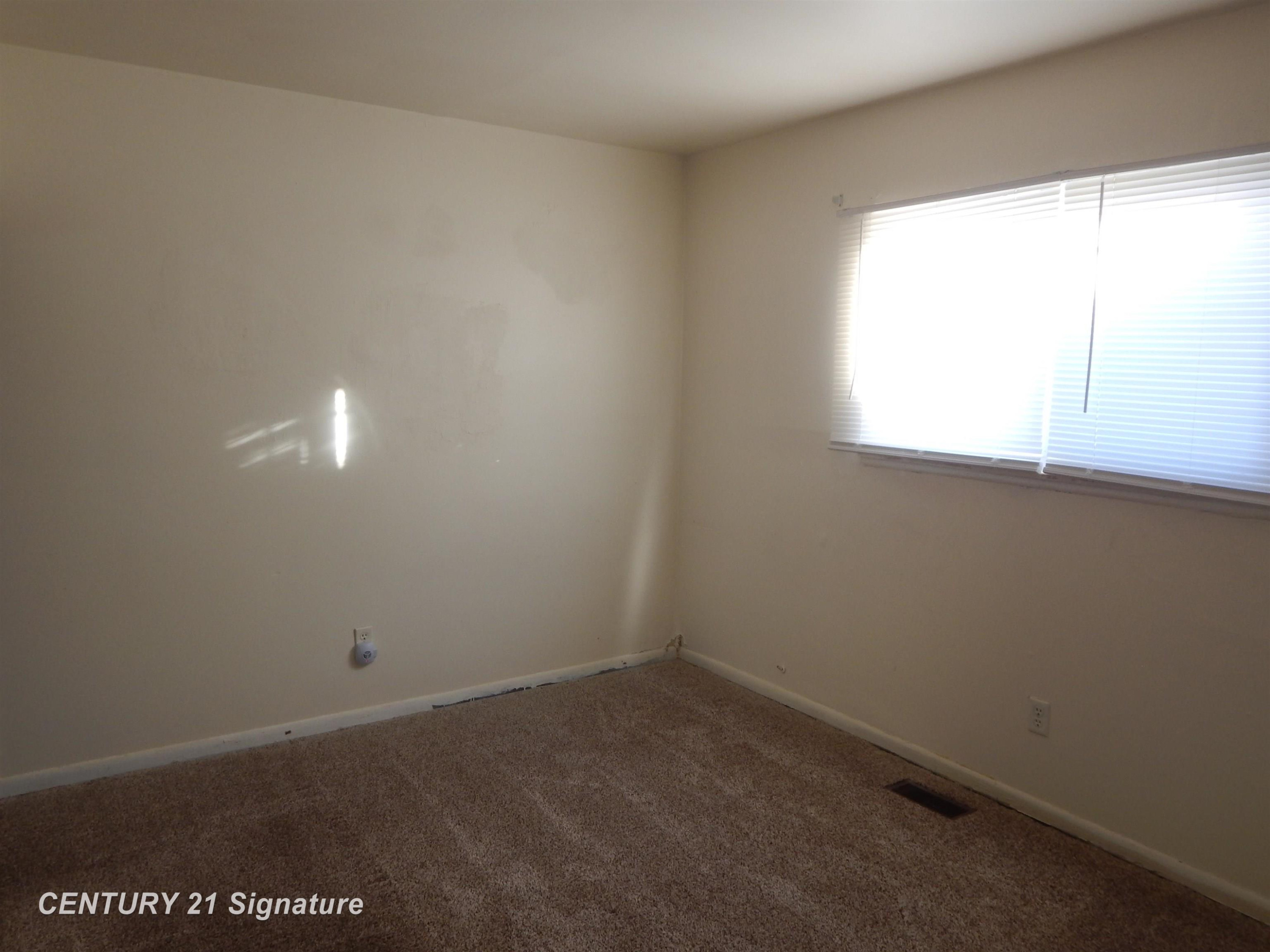 5444 Mendel Berger Drive, Flint, MI 48505 — Photo 11