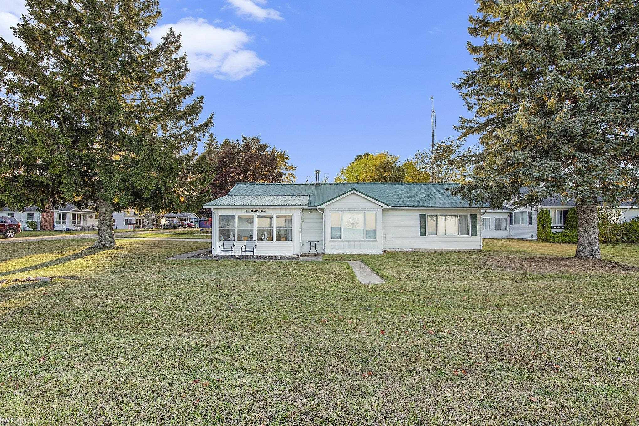 3453 Shoreview Drive, Deckerville, MI 48427 — Photo 3