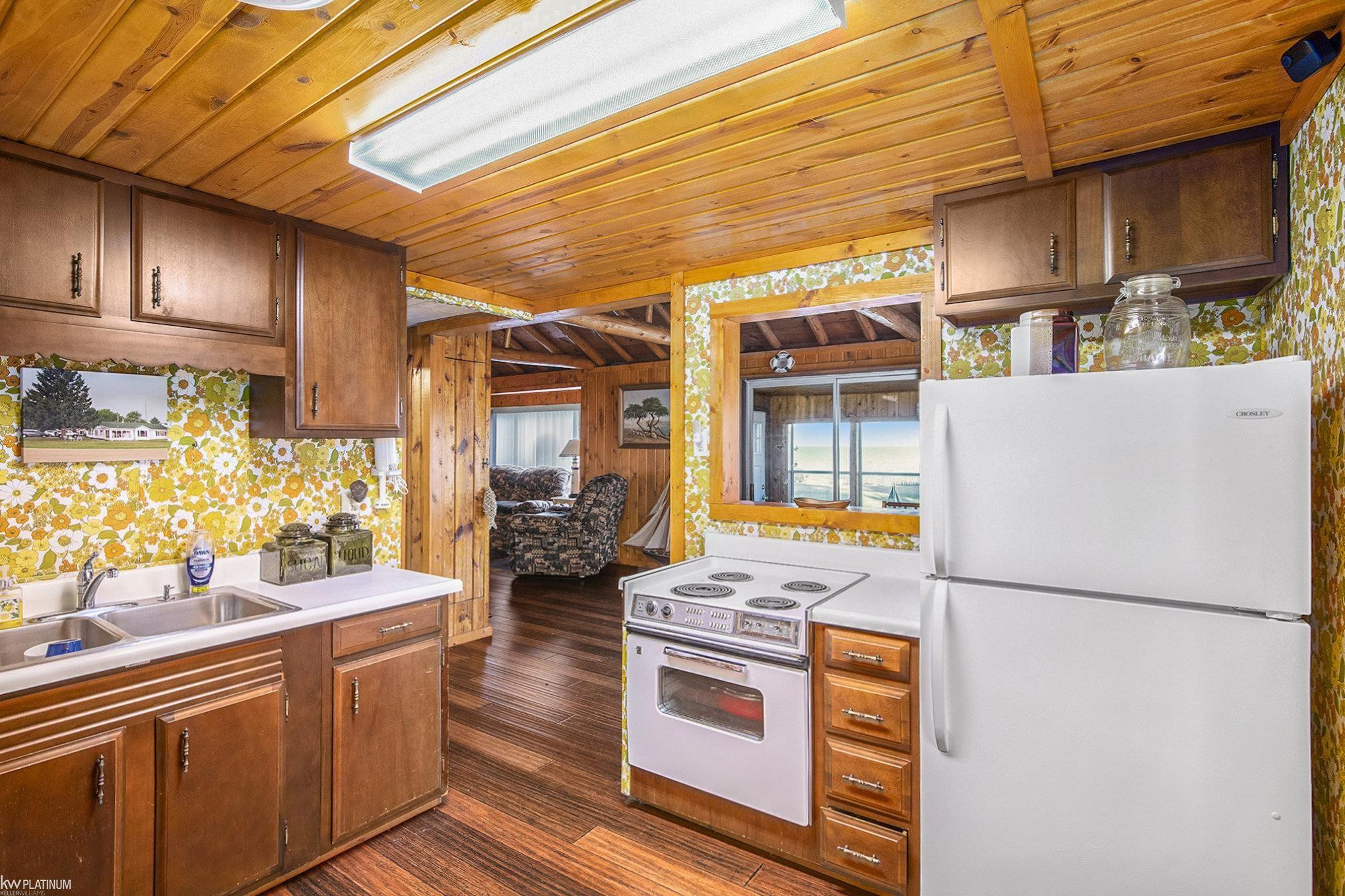 3453 Shoreview Drive, Deckerville, MI 48427 — Photo 9