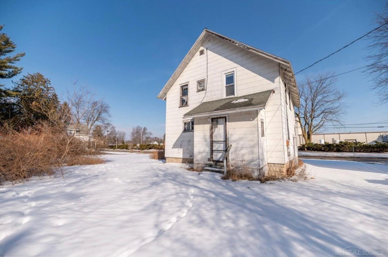 535 Republic Avenue, Alma, MI 48801 — Photo 2