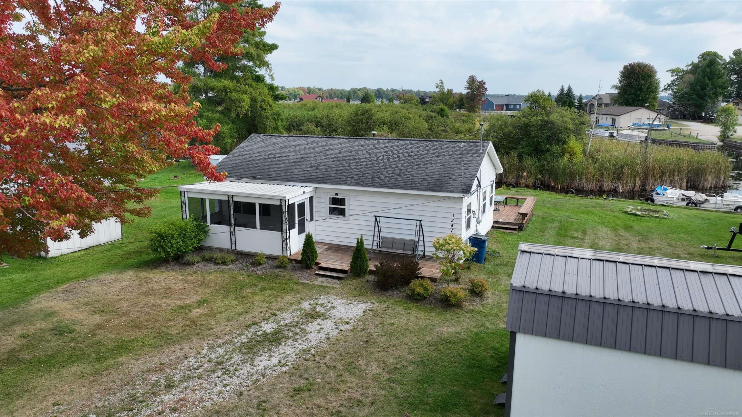 13508 W. Shore Drive Drive, Houghton Lake, MI 48629 — Photo 2
