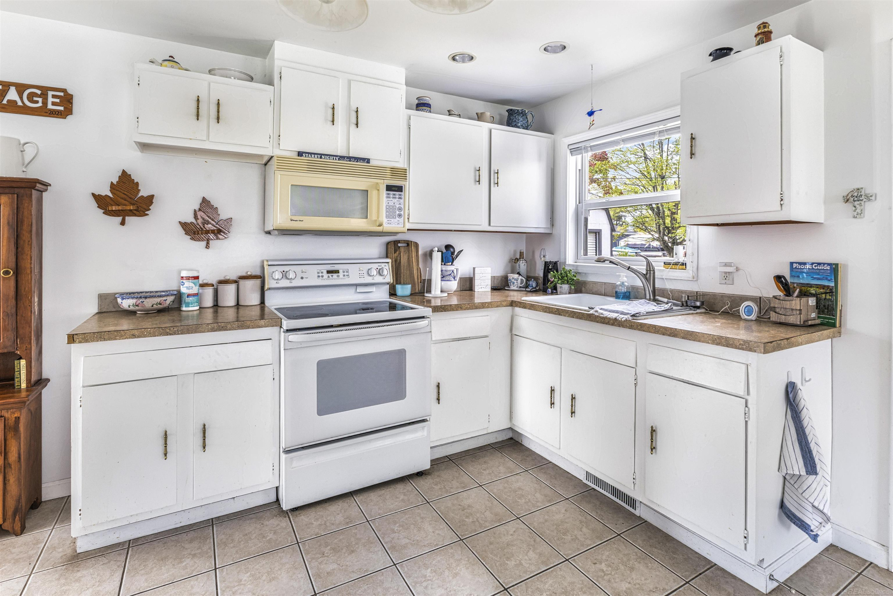 13508 W. Shore Drive Drive, Houghton Lake, MI 48629 — Photo 9