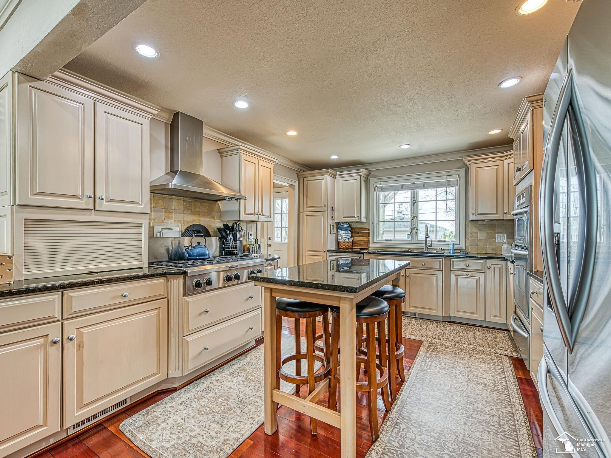 12710 N Lakeshore Drive, Monroe, MI — Photo 9