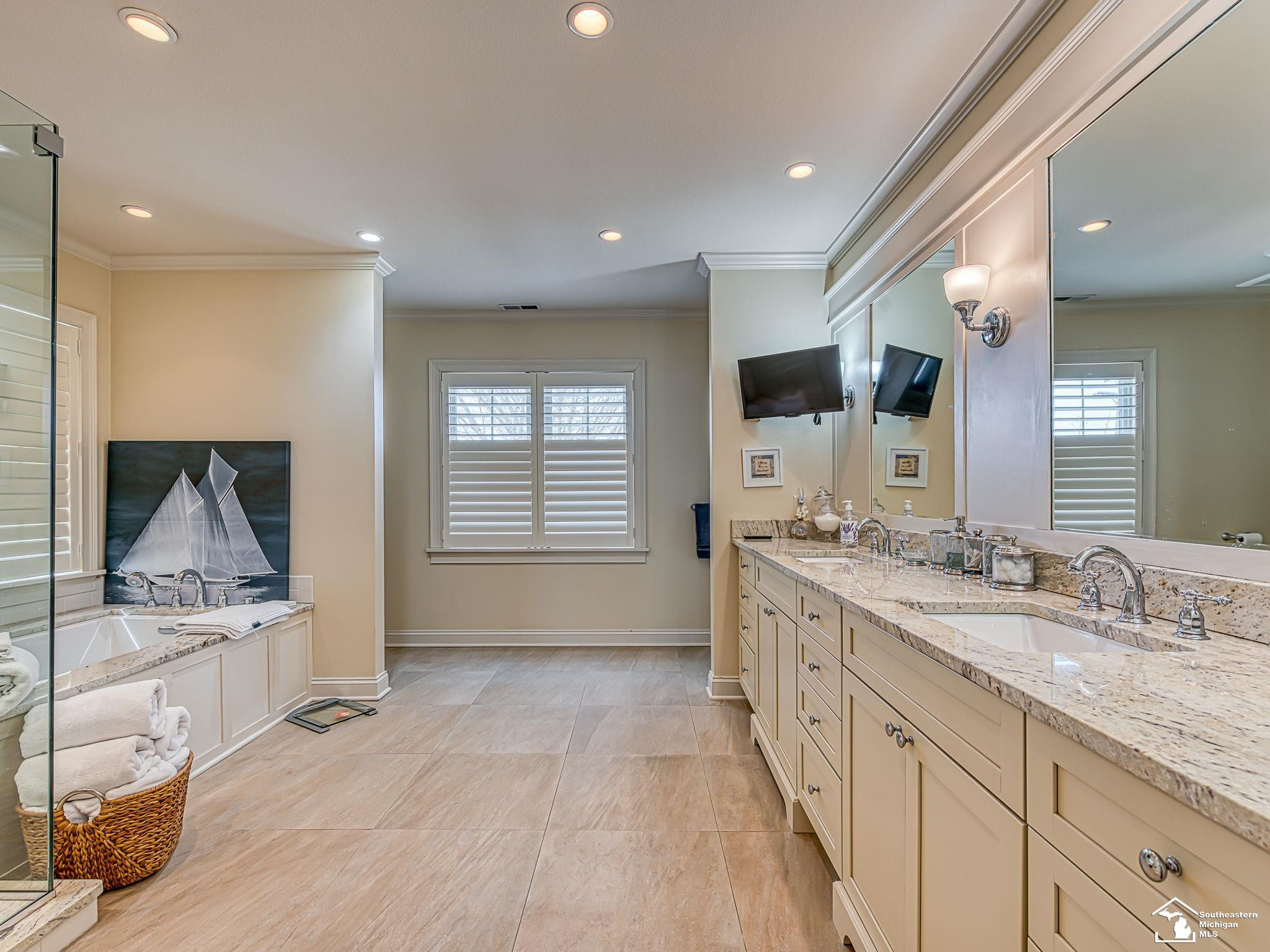 12710 N Lakeshore Drive, Monroe, MI — Photo 34