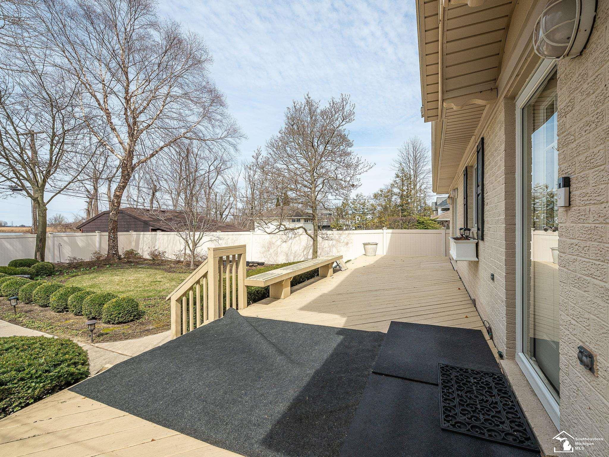 12710 N Lakeshore Drive, Monroe, MI — Photo 49