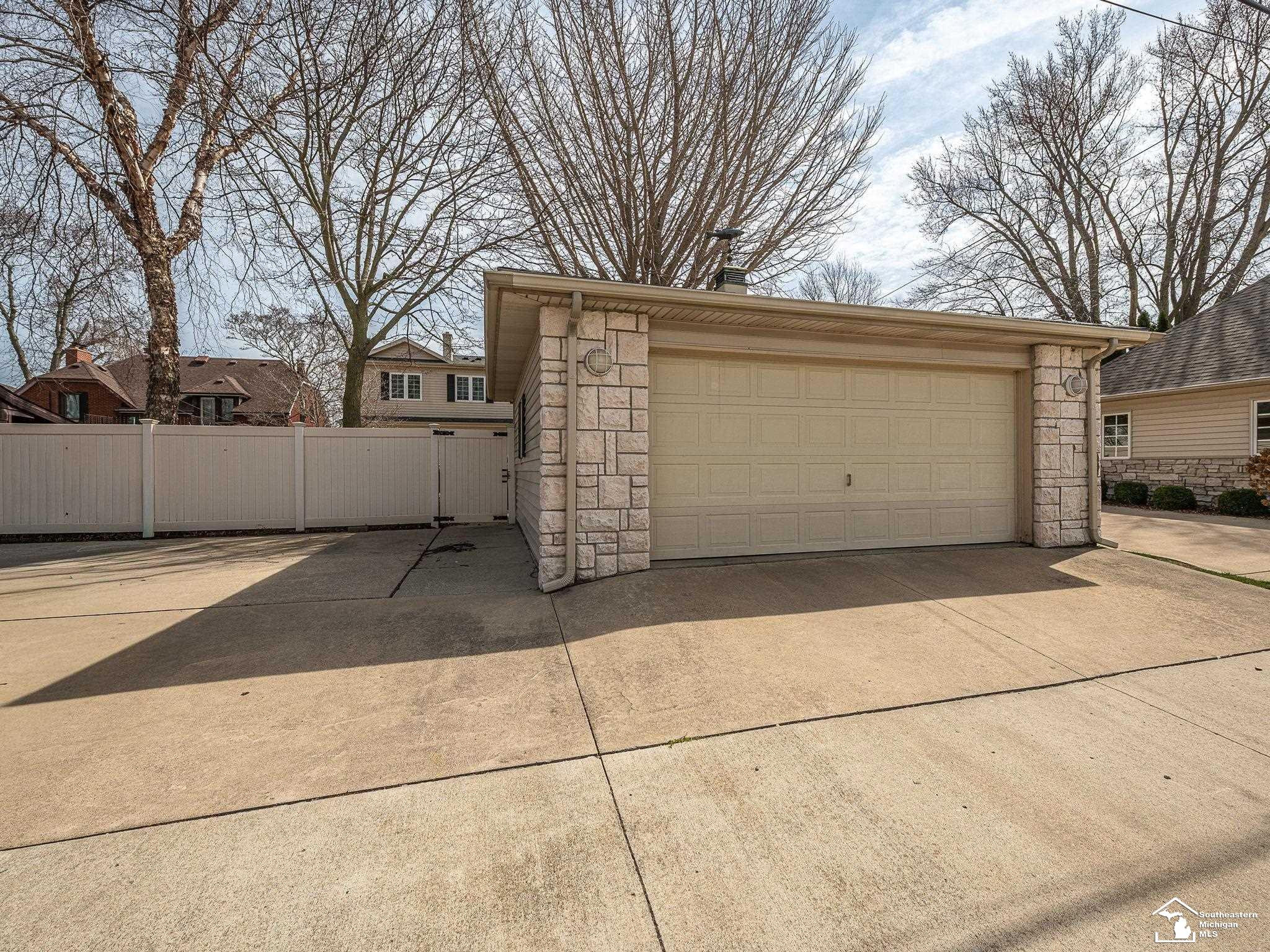 12710 N Lakeshore Drive, Monroe, MI — Photo 58