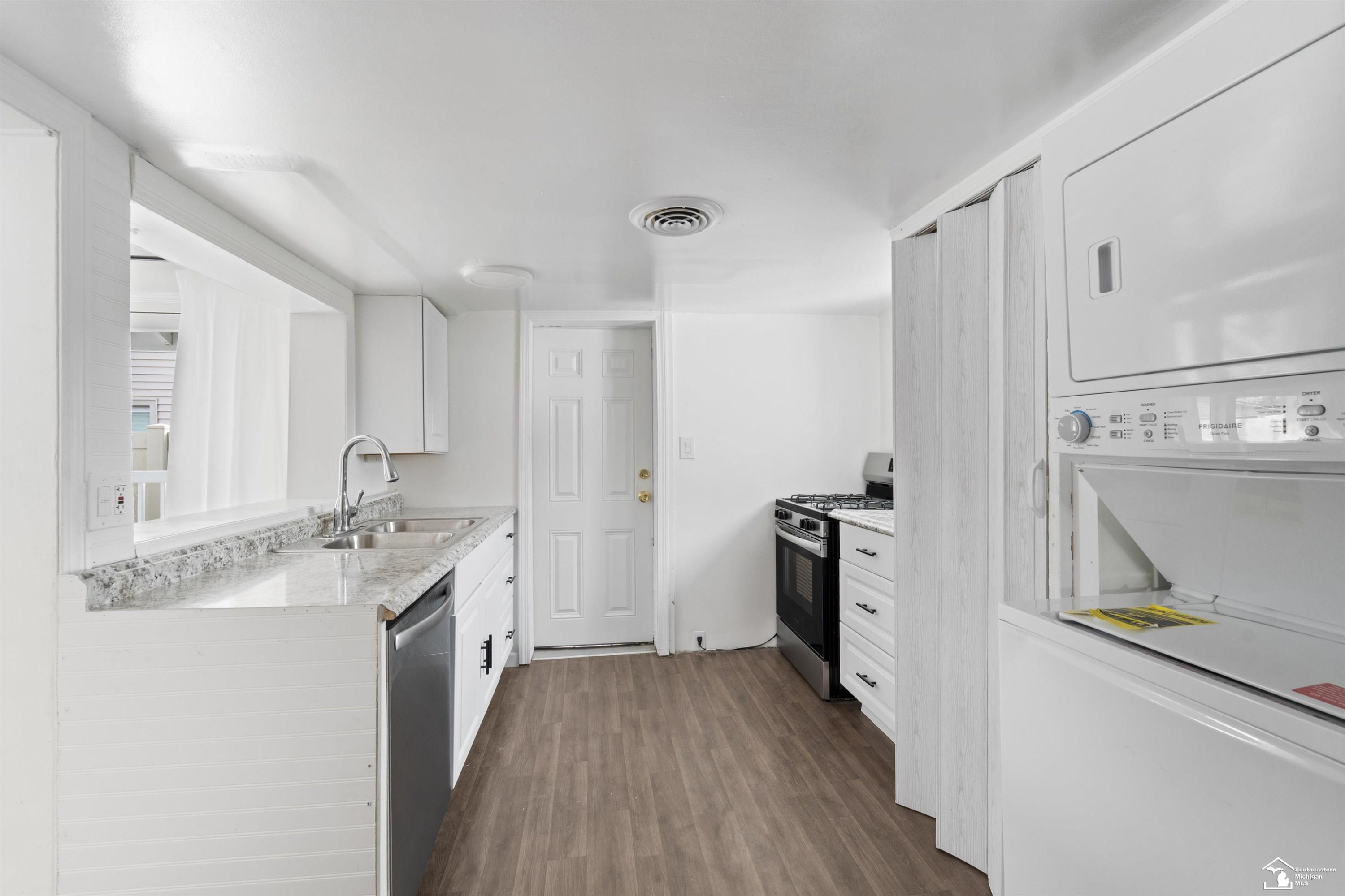 6590 S Huron River Drive, MI — Photo 12