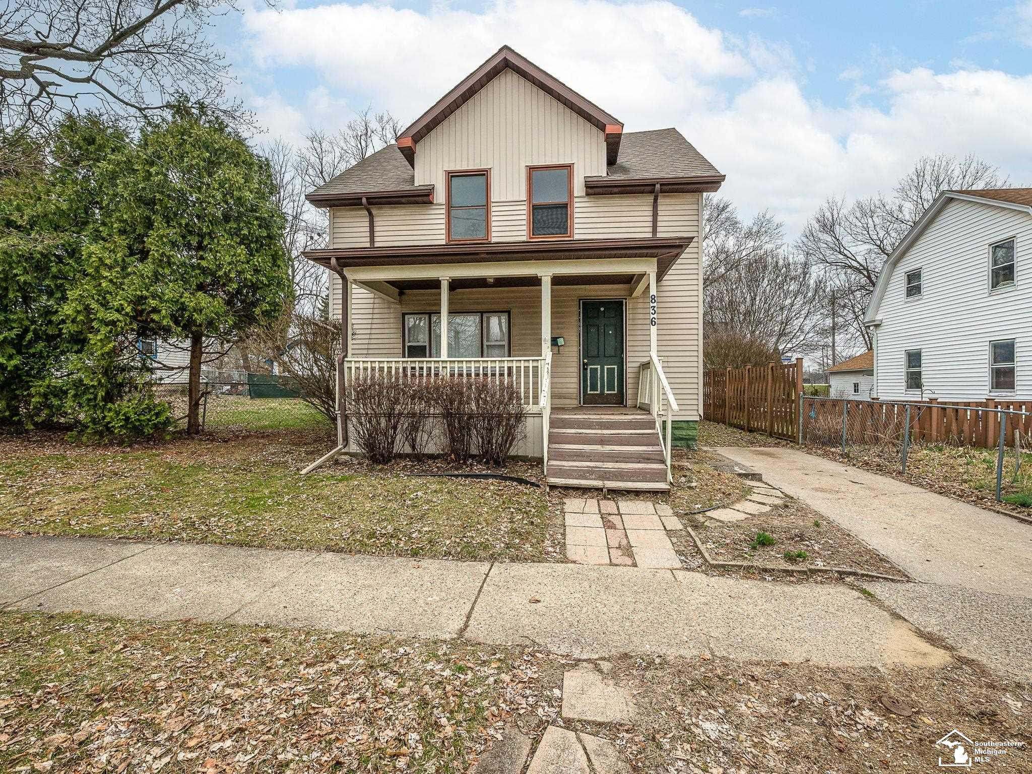 836 Lincoln Street, Jackson, MI 49202 — front exterior