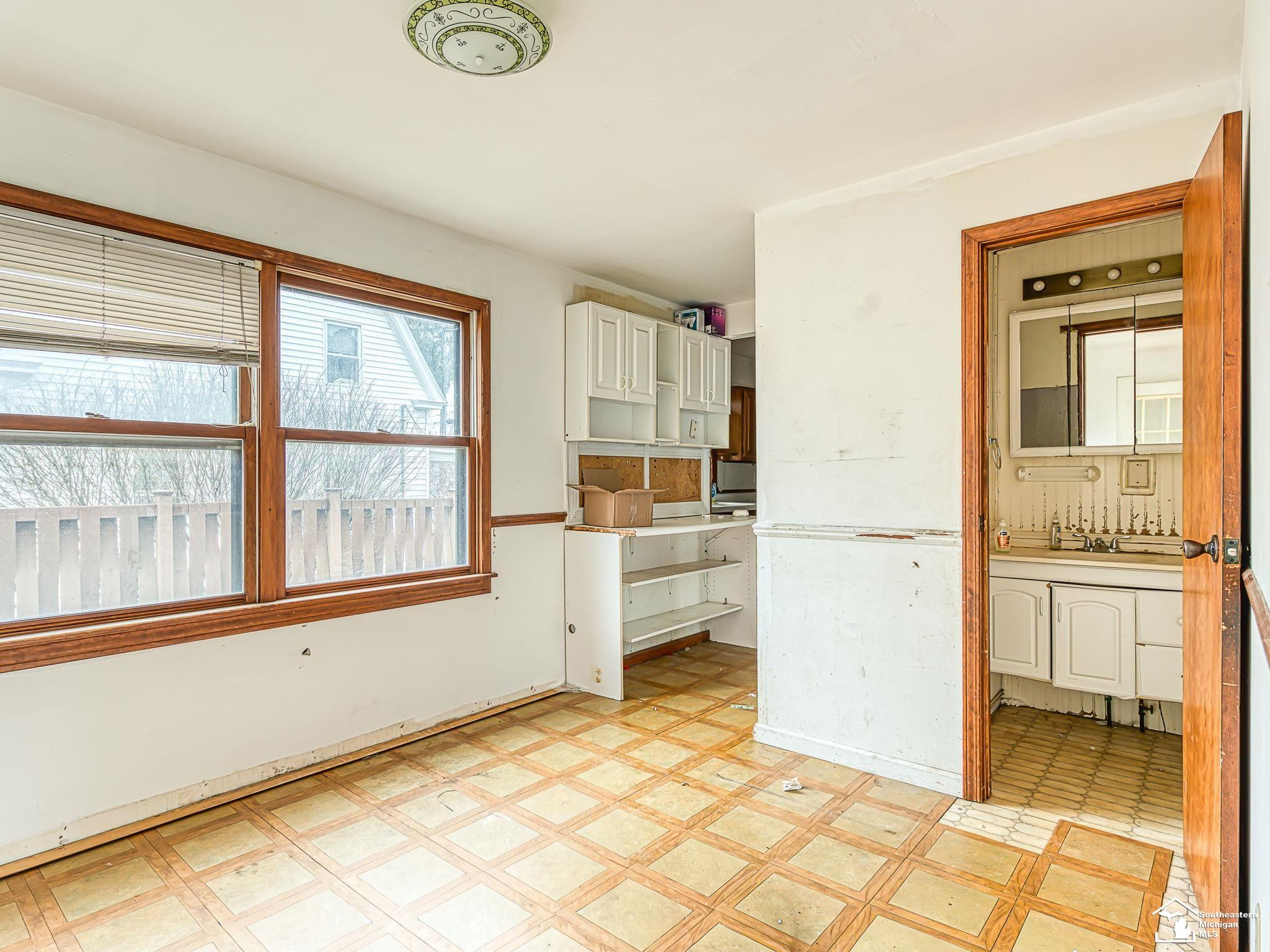 836 Lincoln Street, Jackson, MI 49202 — Photo 12