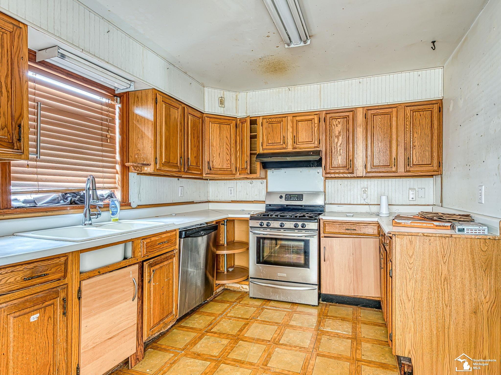 836 Lincoln Street, Jackson, MI 49202 — Photo 17