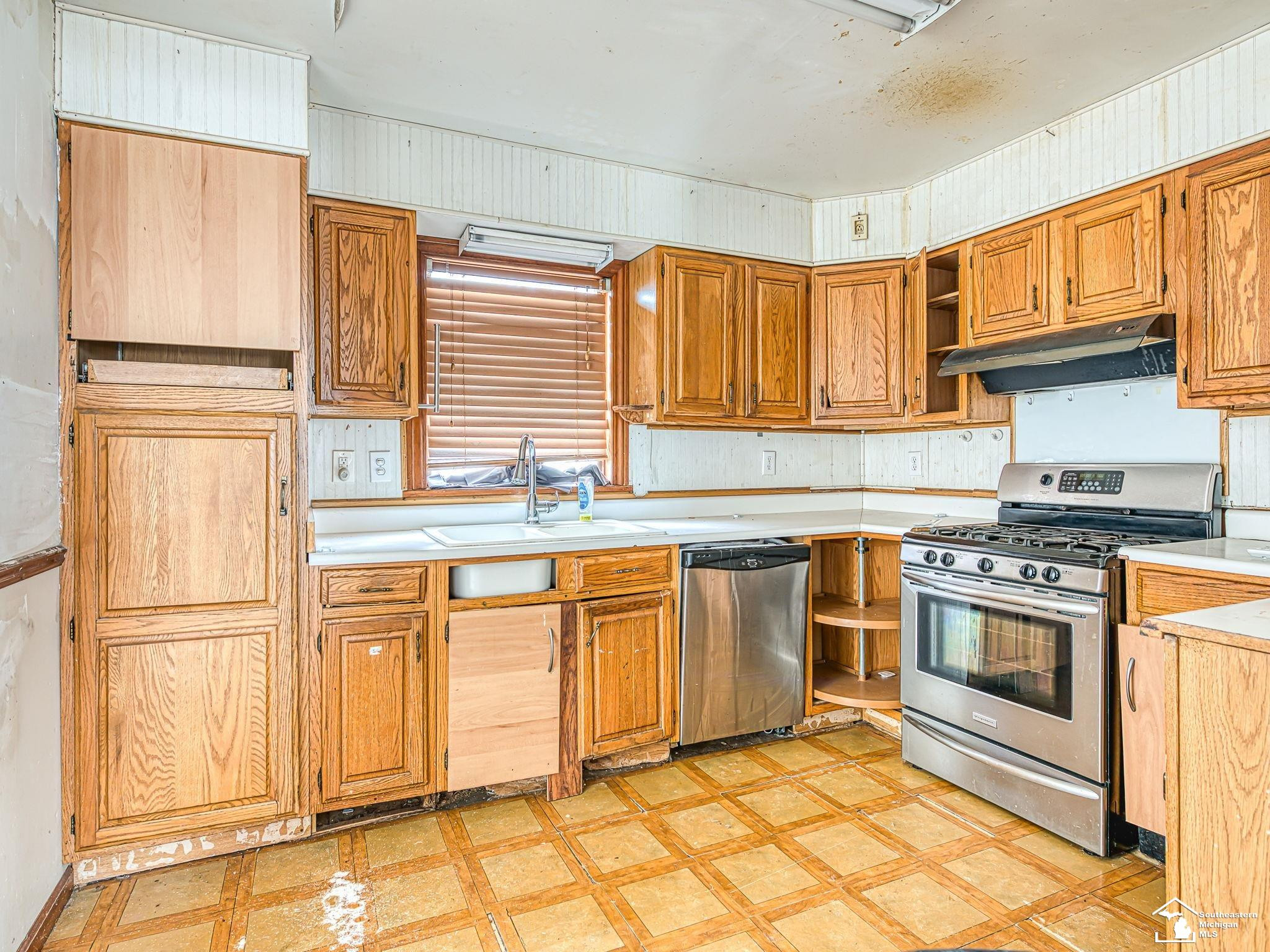 836 Lincoln Street, Jackson, MI 49202 — Photo 18