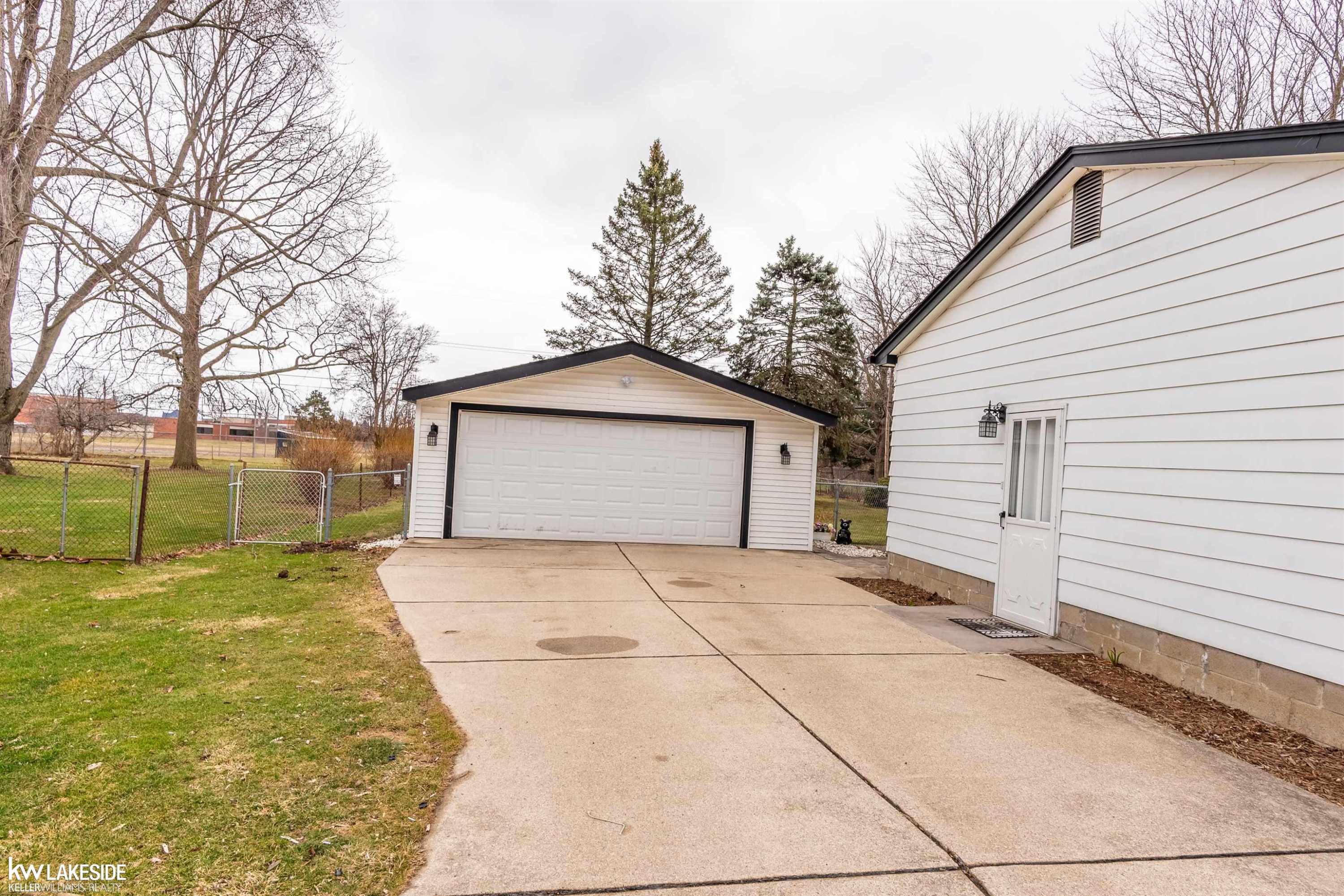 25740 Brumar Street, Chesterfield, MI — Photo 23