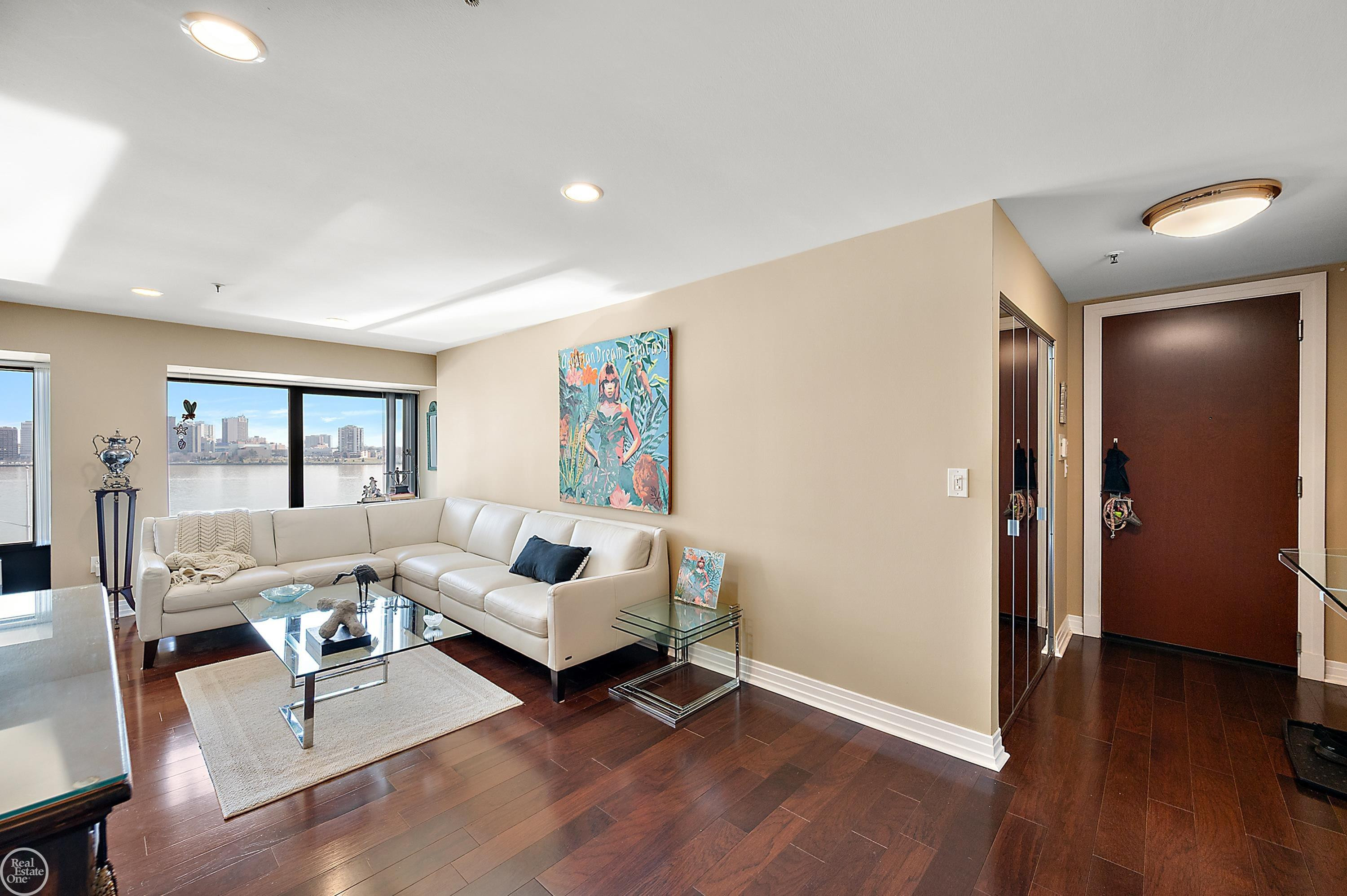 1001 W Jefferson Ave Unit 7B Avenue, Bldg 300, Detroit, MI 48226 — Photo 5