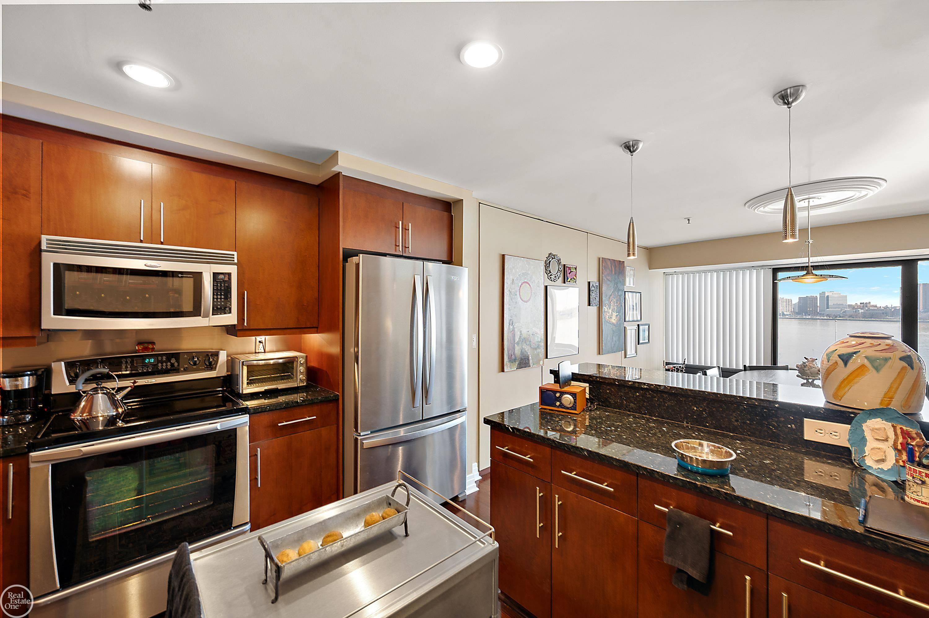 1001 W Jefferson Ave Unit 7B Avenue, Bldg 300, Detroit, MI 48226 — Photo 9